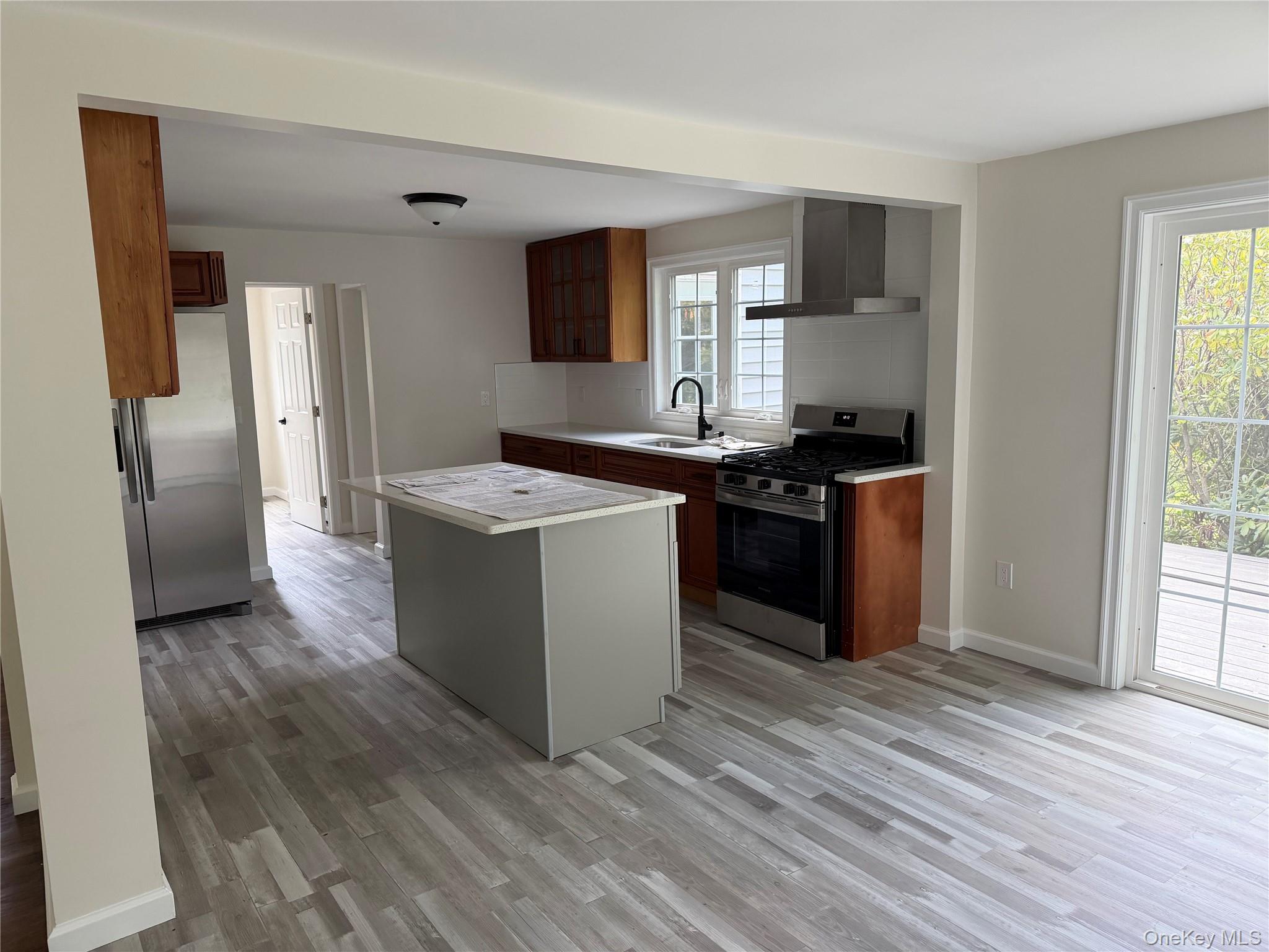 12 Berry Lane – For Rent photo 2