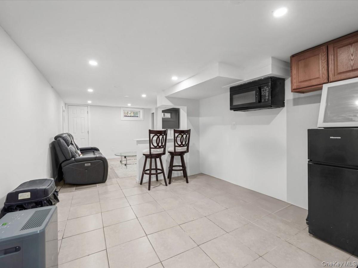 596 Terrace Place – For Sale photo 17