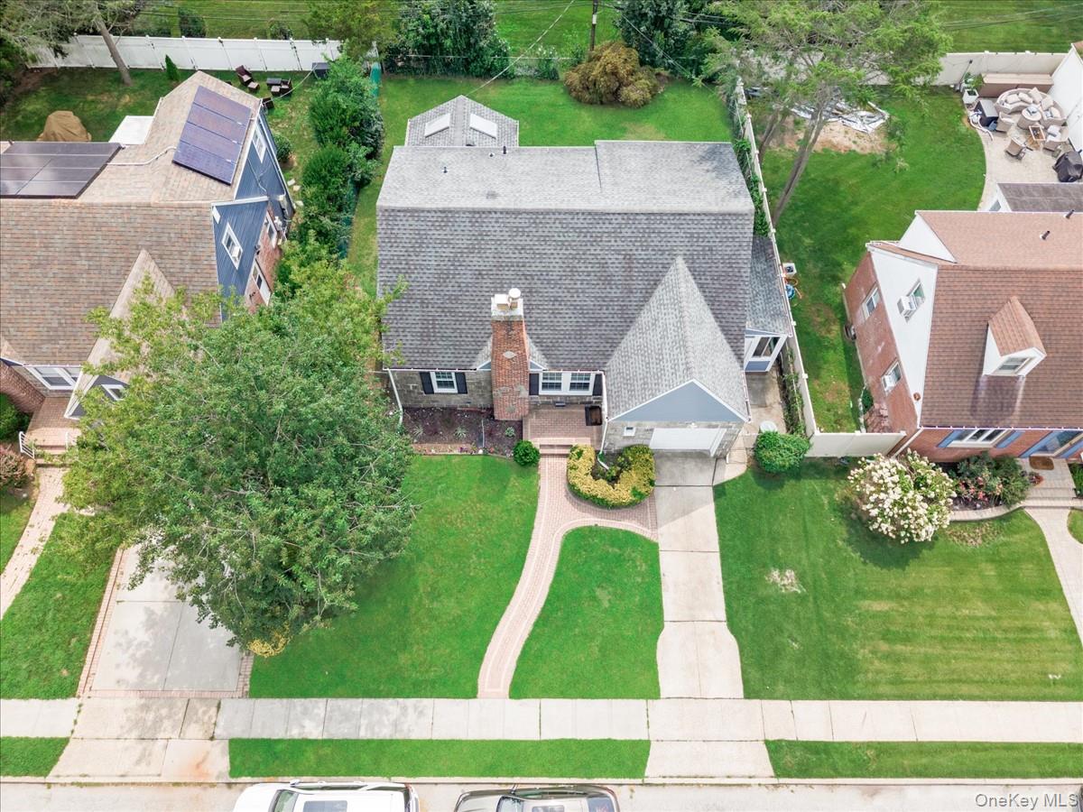 596 Terrace Place – For Sale photo 25