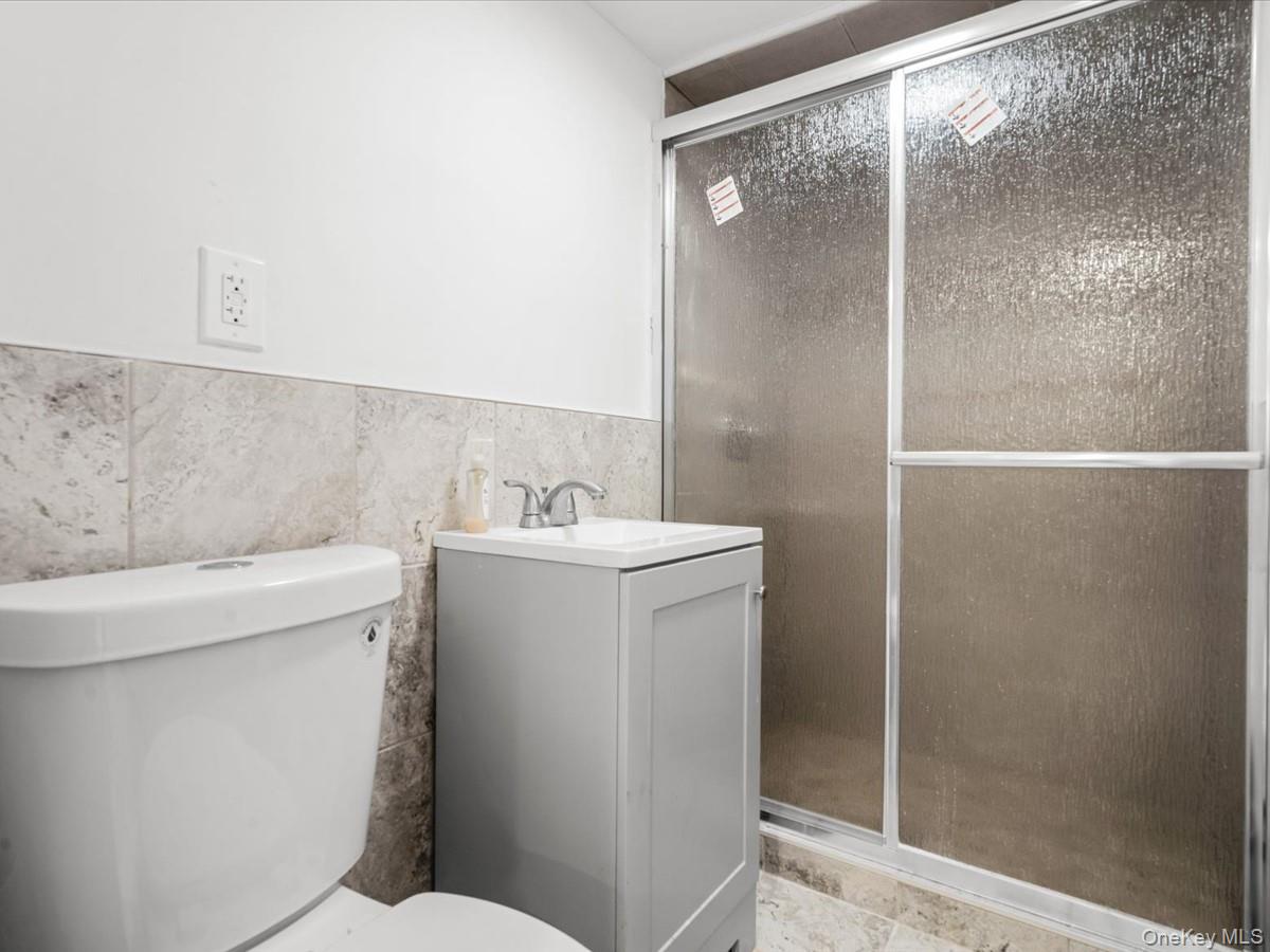 596 Terrace Place – For Sale photo 20