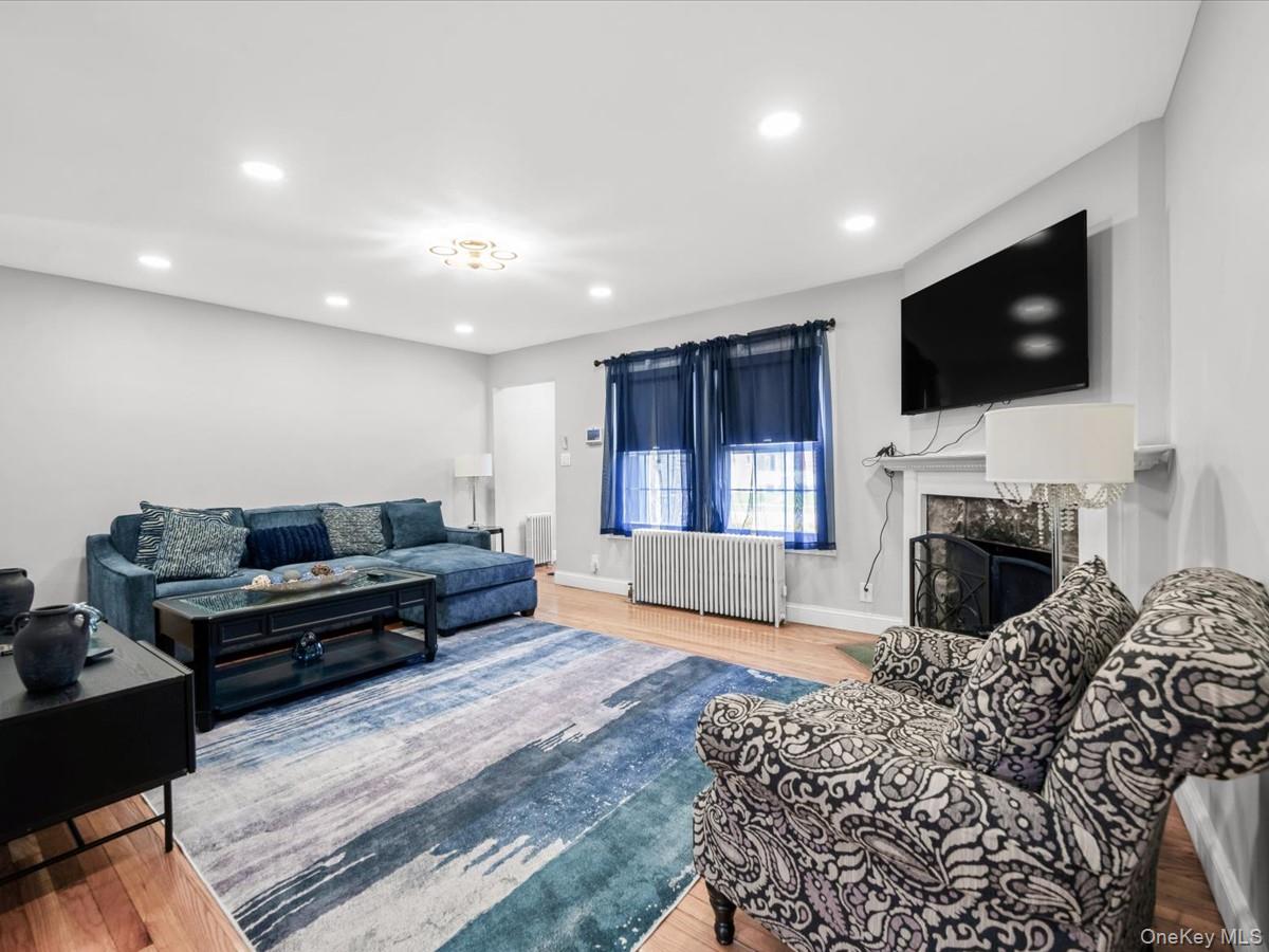 596 Terrace Place – For Sale photo 4