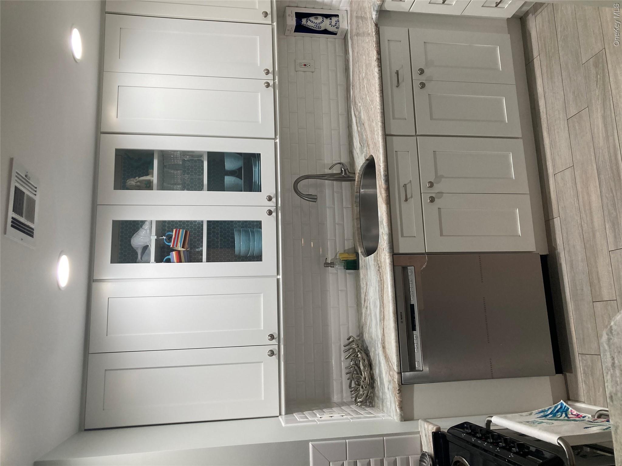 780 W Broadway, Unit 2E photo 9