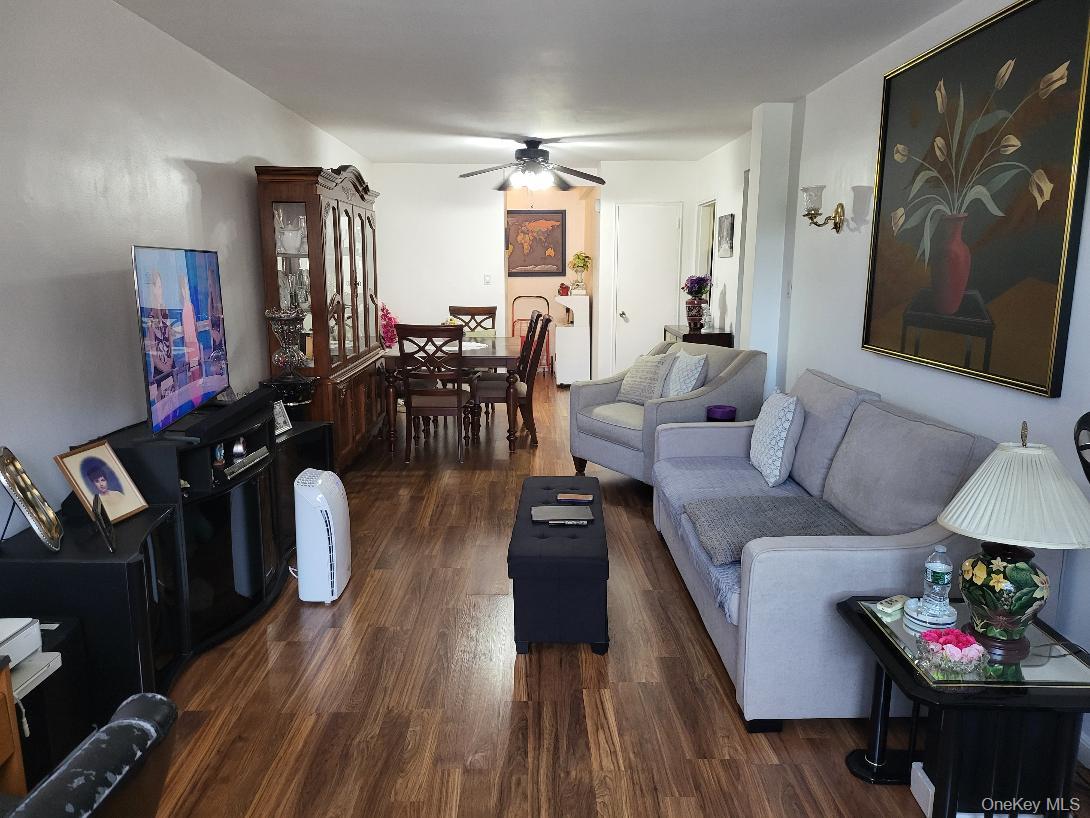87-40 Francis Lewis  Blvd, Unit A65 photo 2