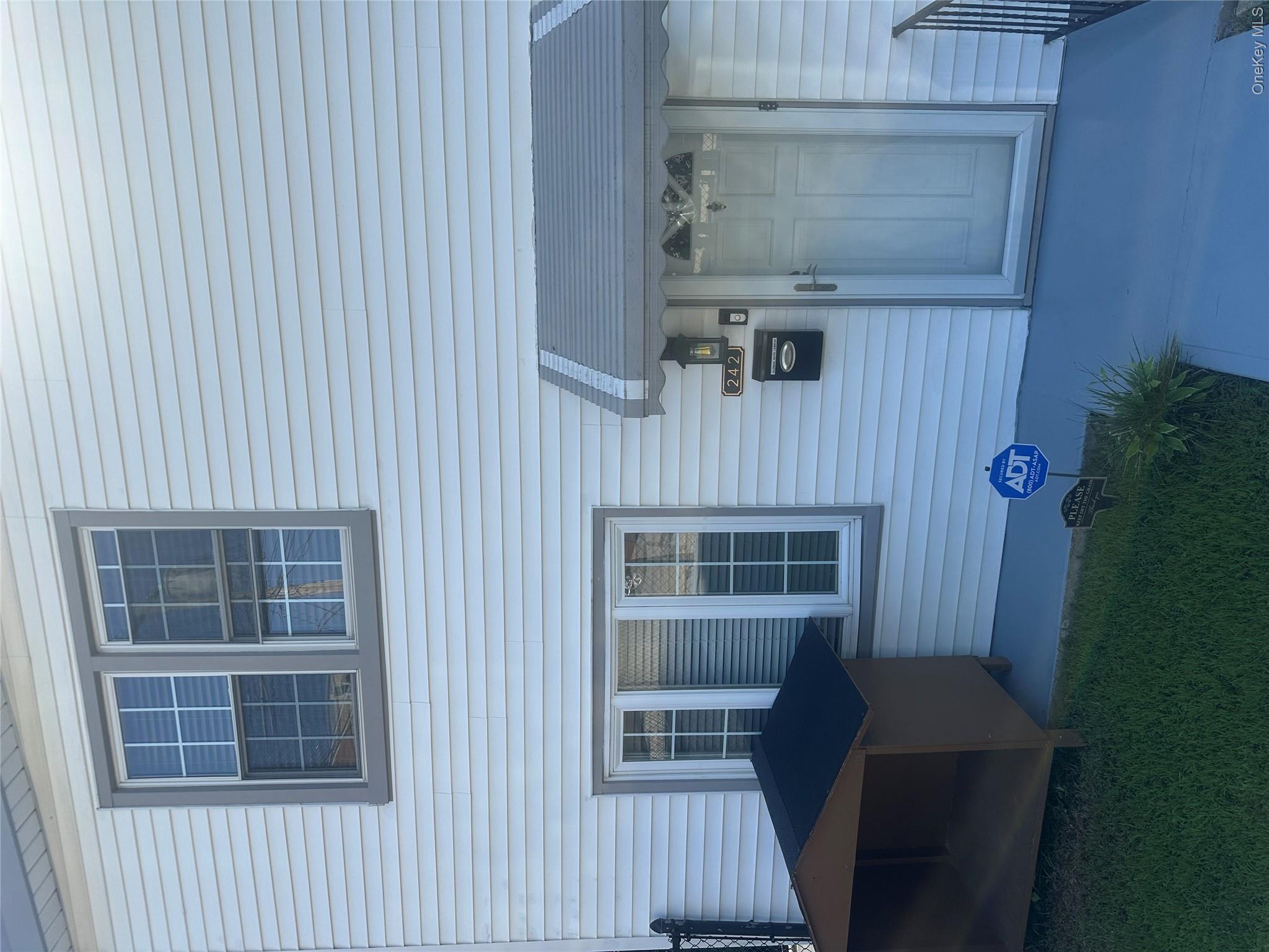 242 Sommerville Place – For Rent