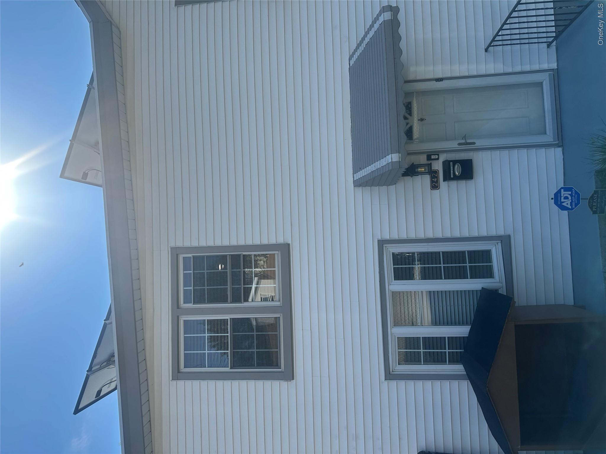242 Sommerville Place – For Rent photo 2