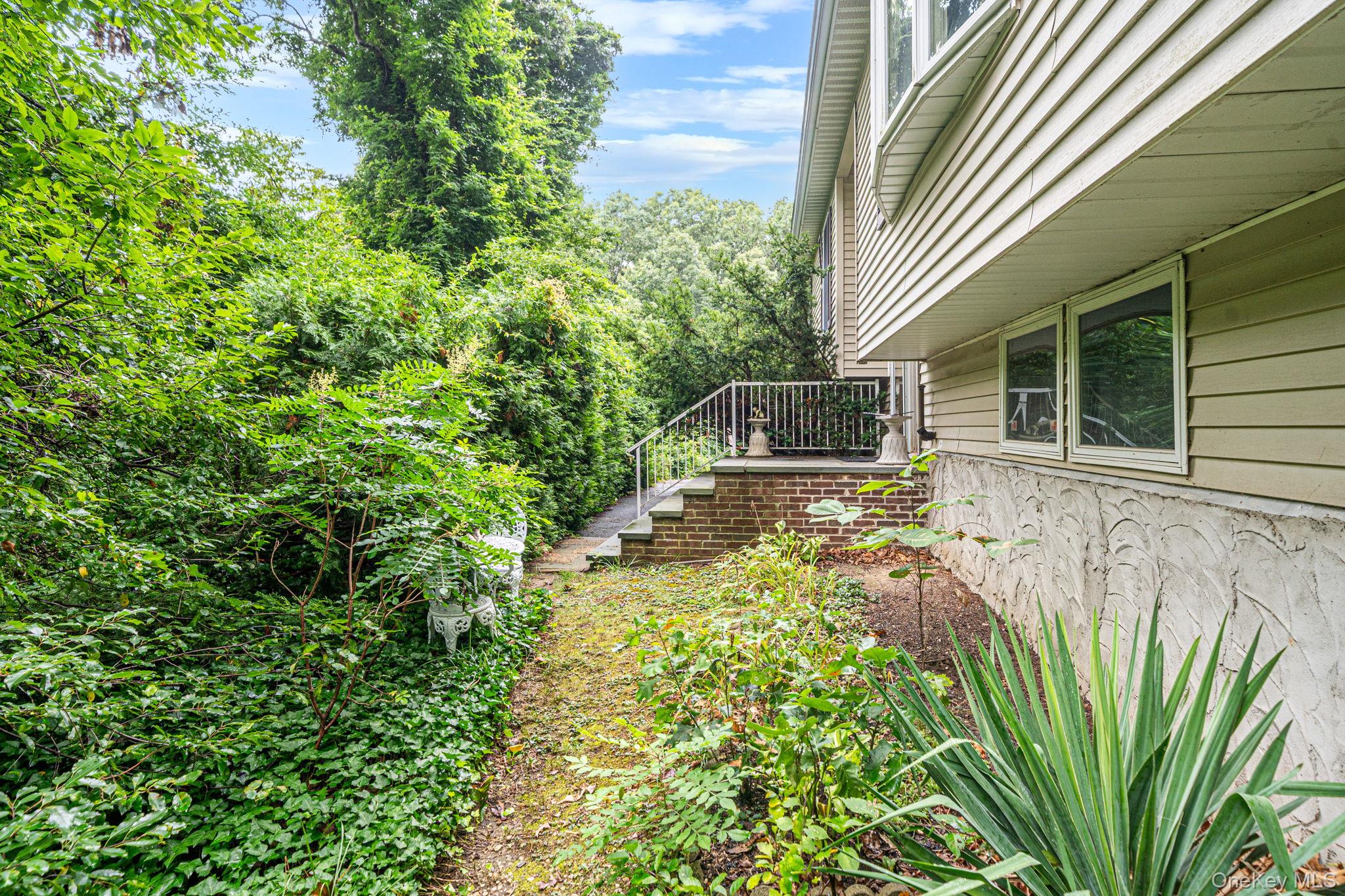 107 W Farm Drive – For Sale photo 5