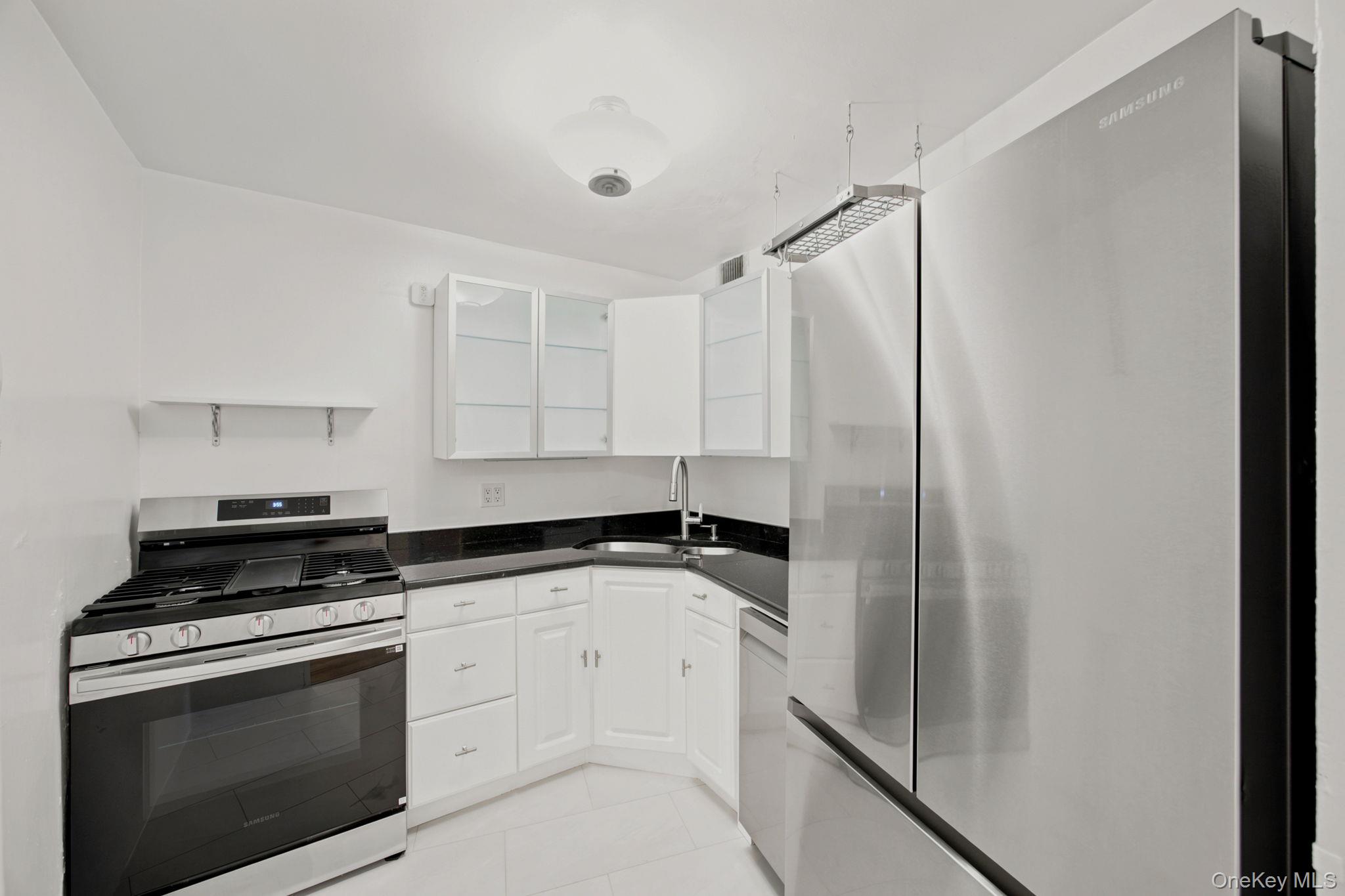 1020 Grand Concourse, Unit 24M photo 10