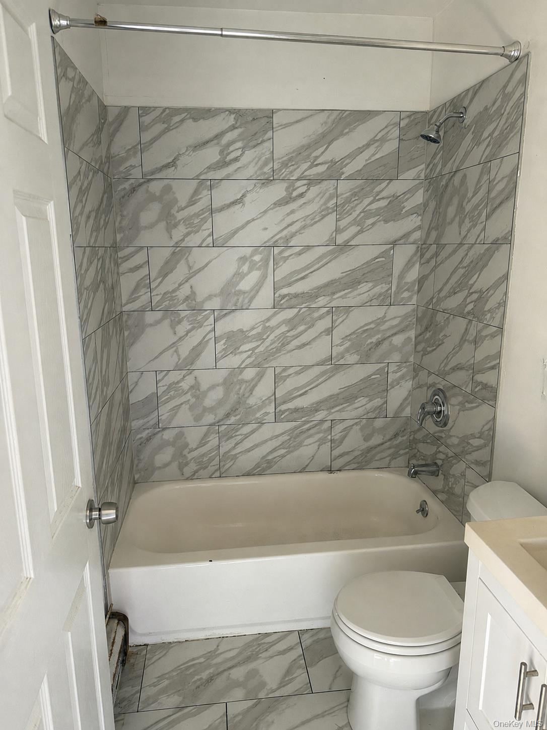 1337 Ellison Avenue, Unit 2 photo 2