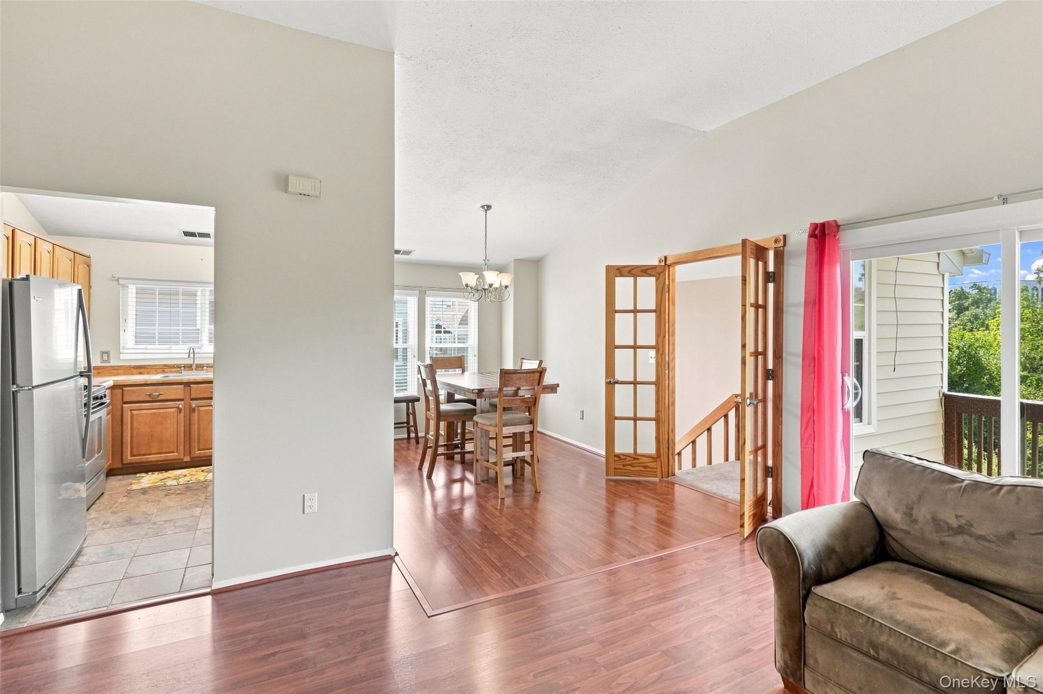 2124 Whispering Hills – For Sale photo 4