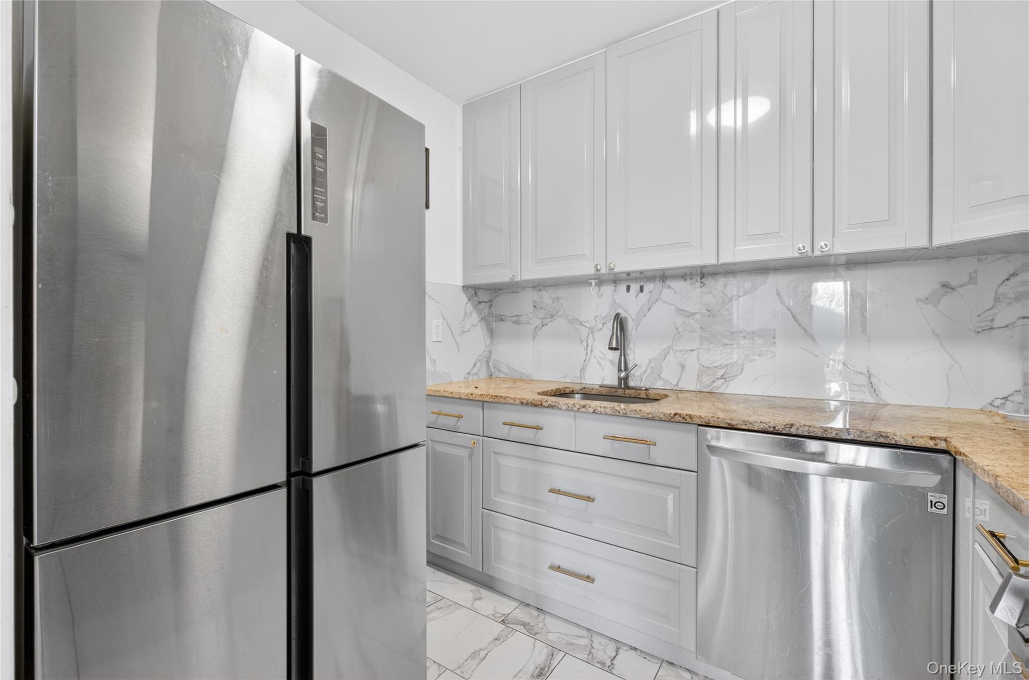 550 115th Street, Unit 550D photo 5