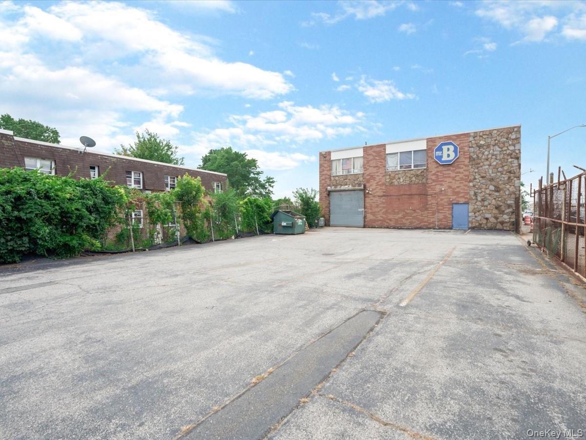 200 E Sunrise Highway – For Rent photo 9