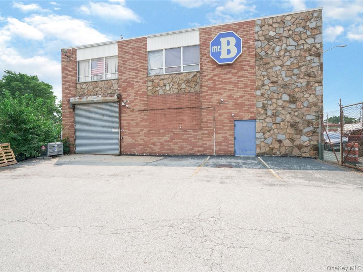 200 E Sunrise Highway – For Rent