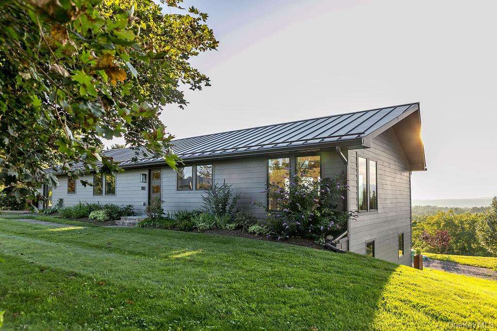 180 Hilltop Road – For Sale