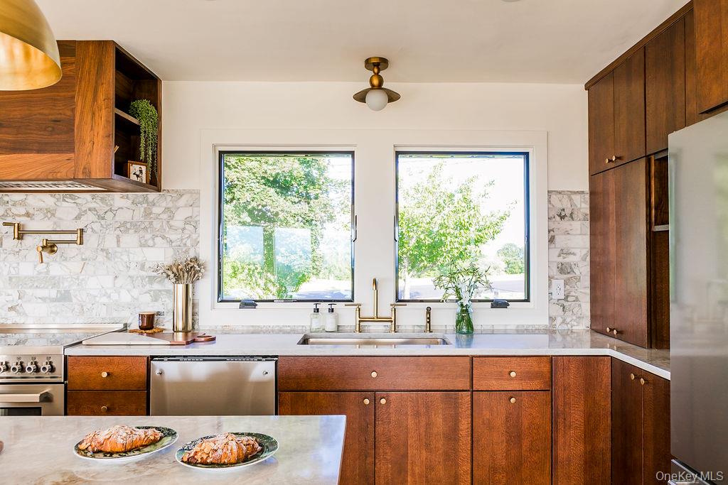 180 Hilltop Road – For Sale photo 9
