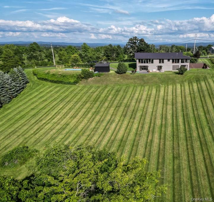 180 Hilltop Road – For Sale photo 2