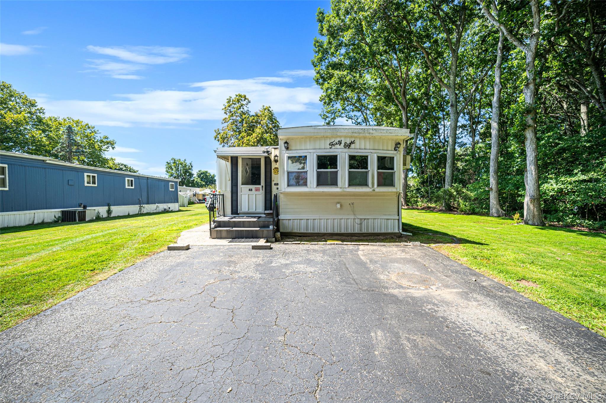 703 Fresh Pond Ave – For Sale photo 8