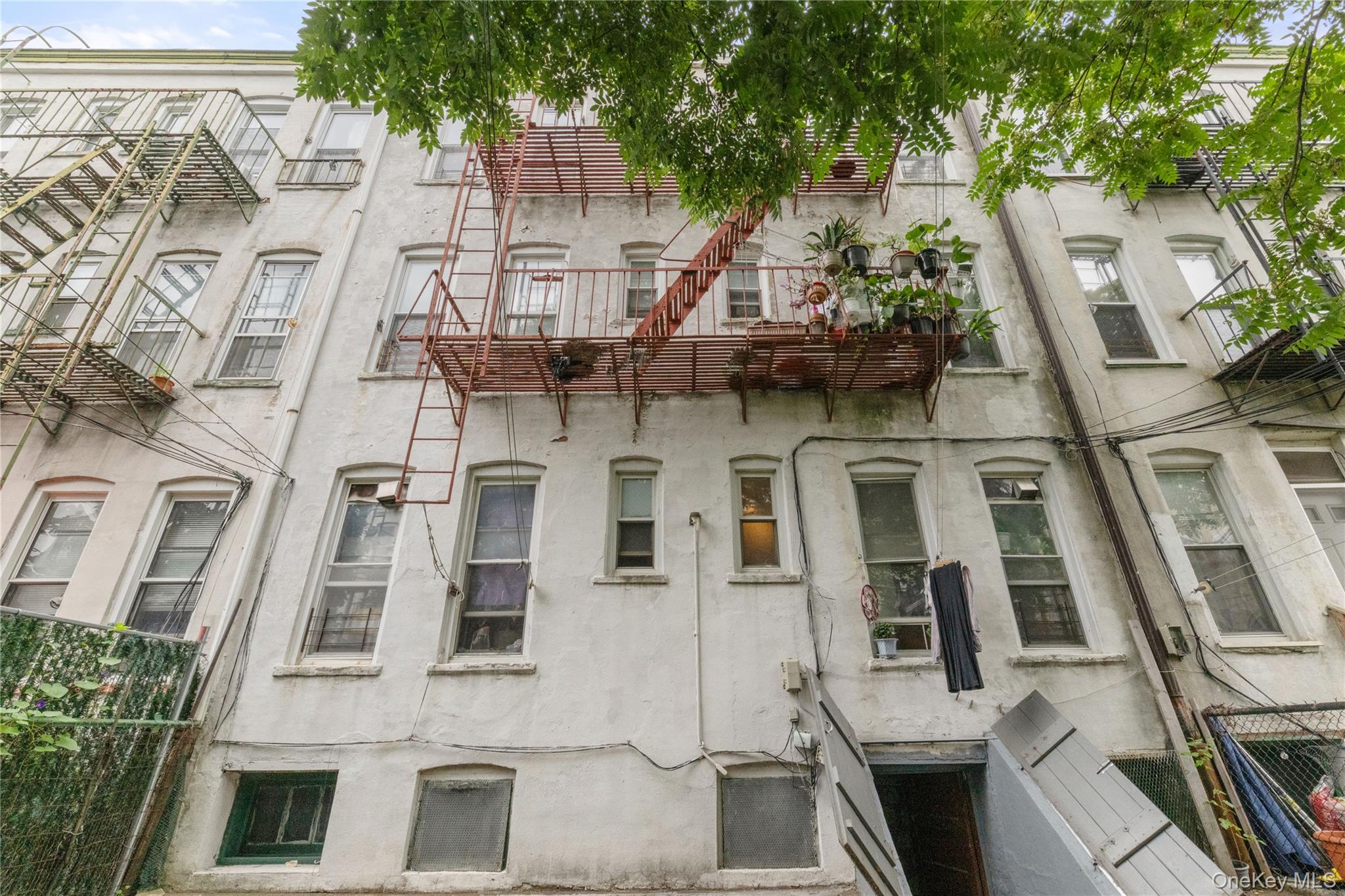 1822 Putnam Avenue – For Sale photo 16