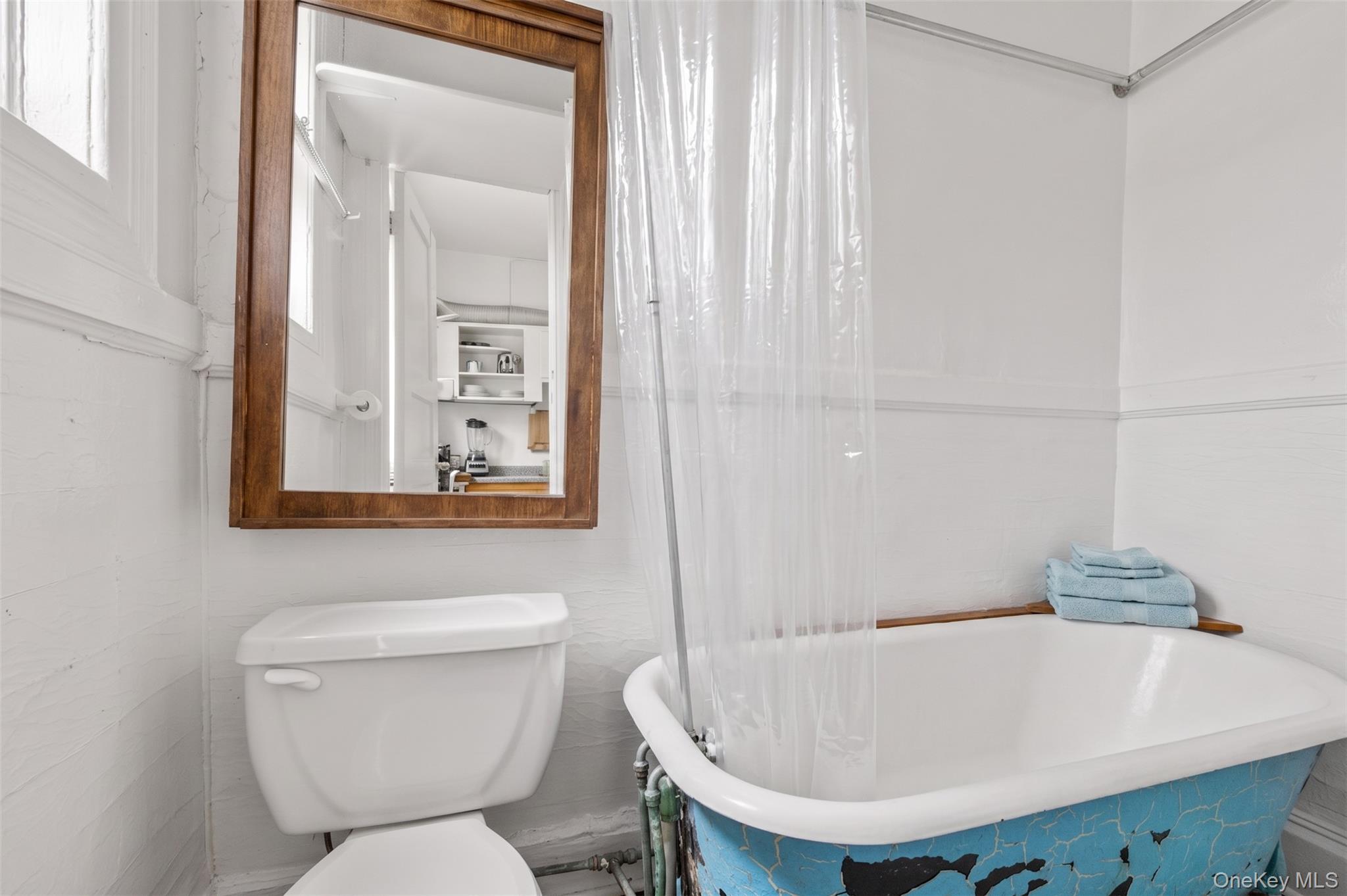 1822 Putnam Avenue – For Sale photo 8