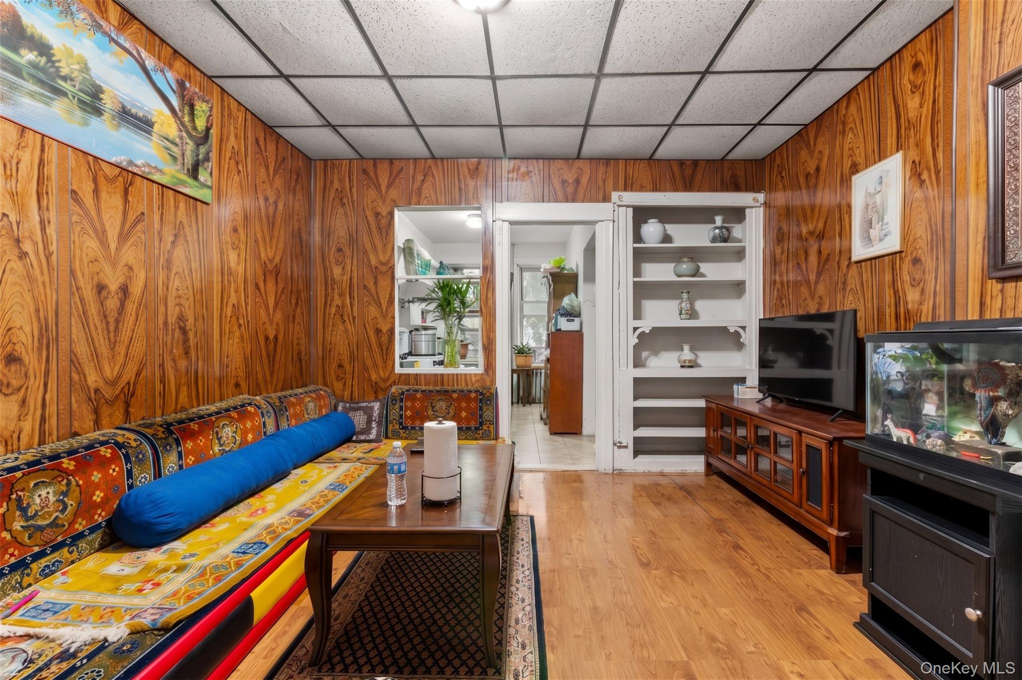 1822 Putnam Avenue – For Sale photo 4