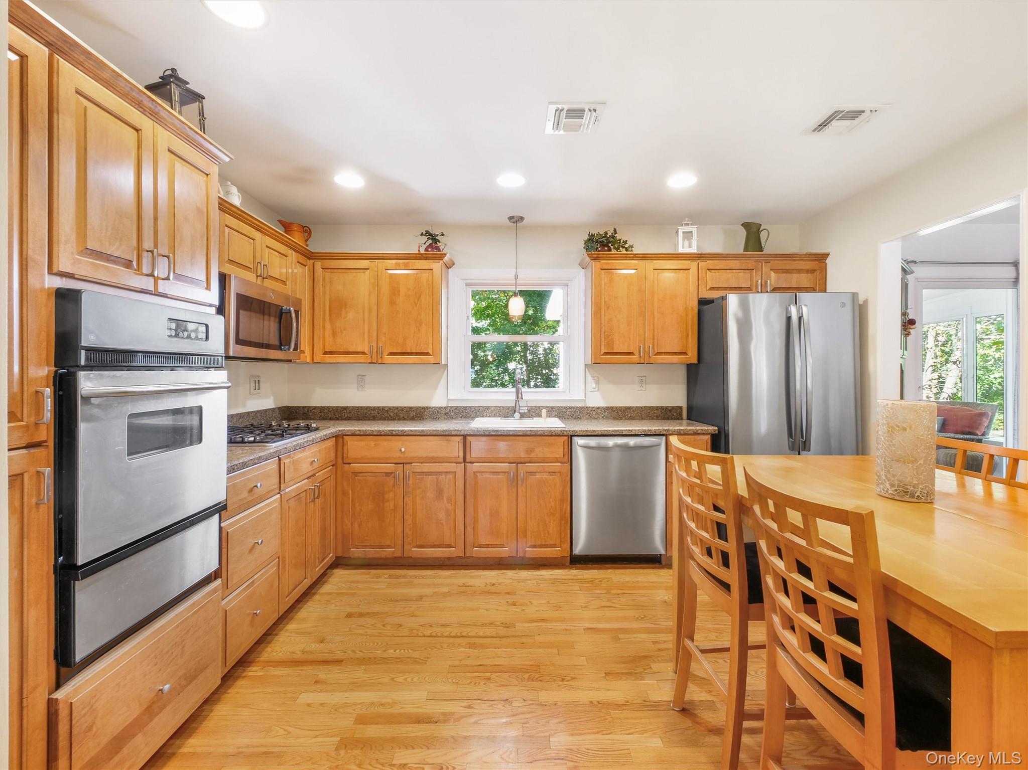97 Grandview Avenue – For Sale photo 17
