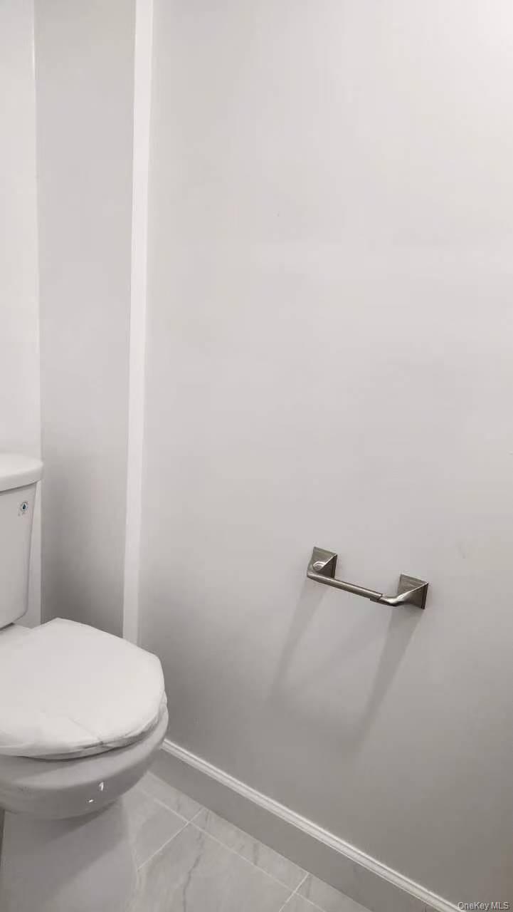 18-08 Murray St  2fl – For Rent photo 2