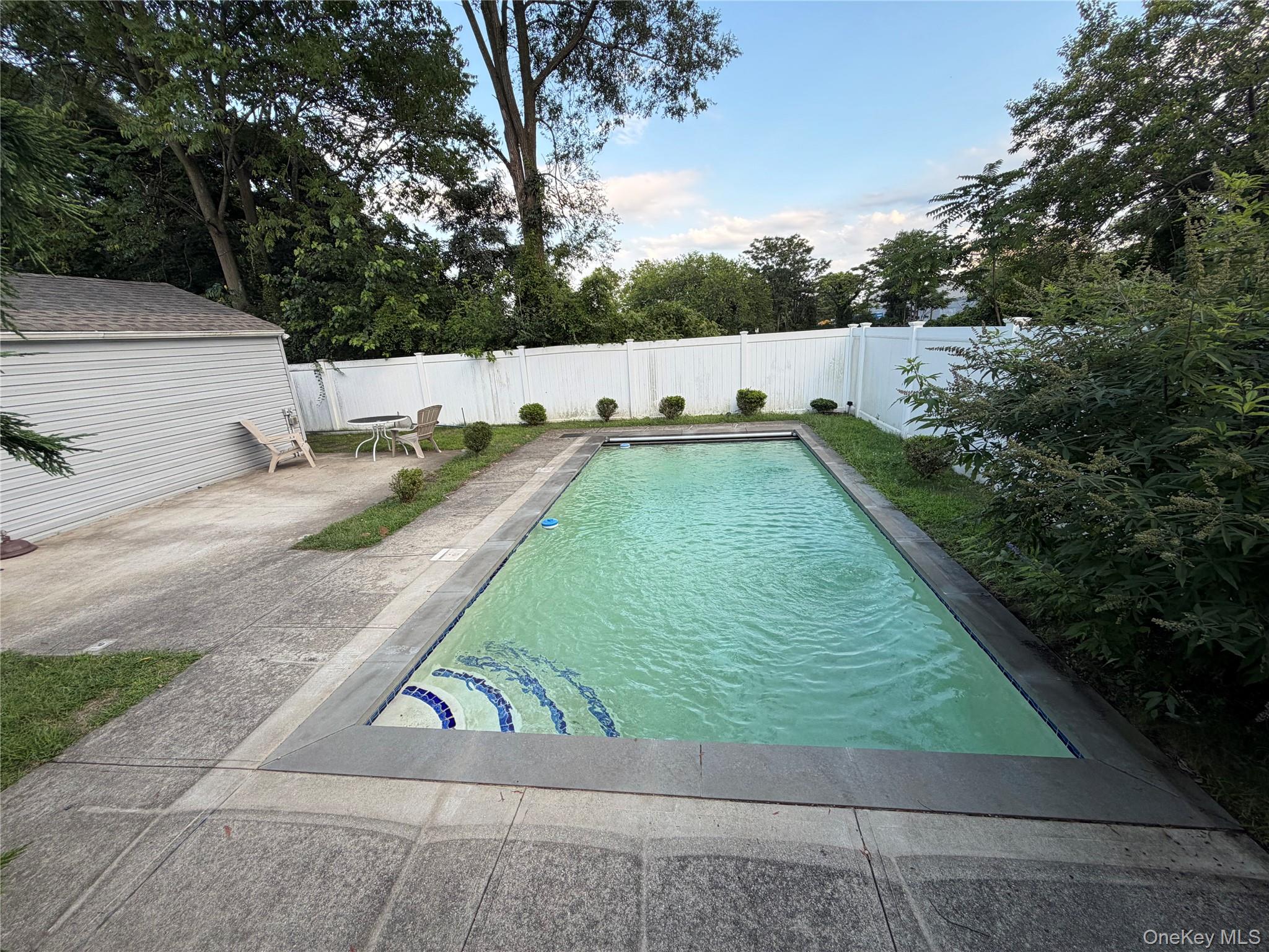 2829 Elm Street – For Sale photo 2