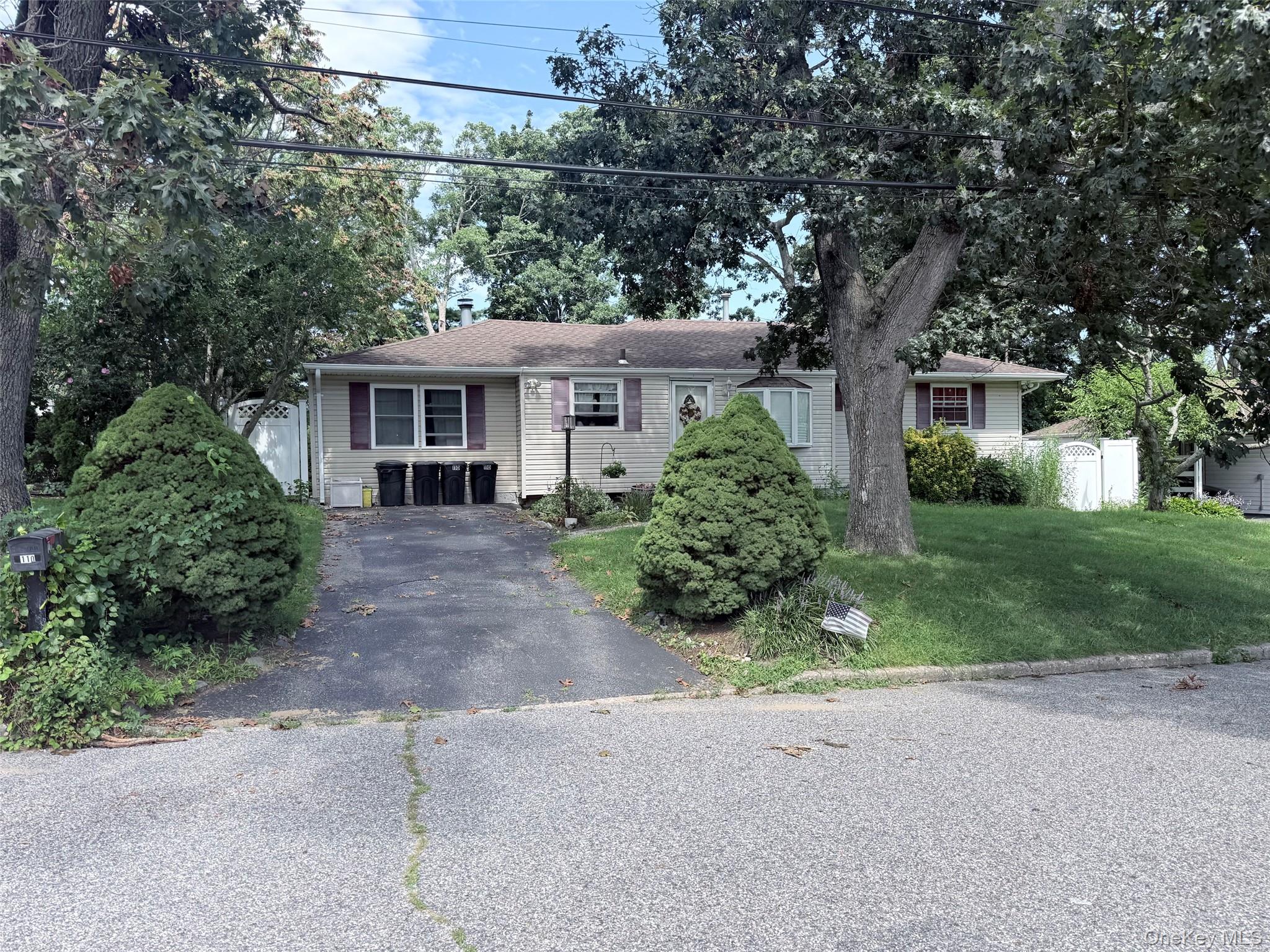 110 Tudor Road – For Sale