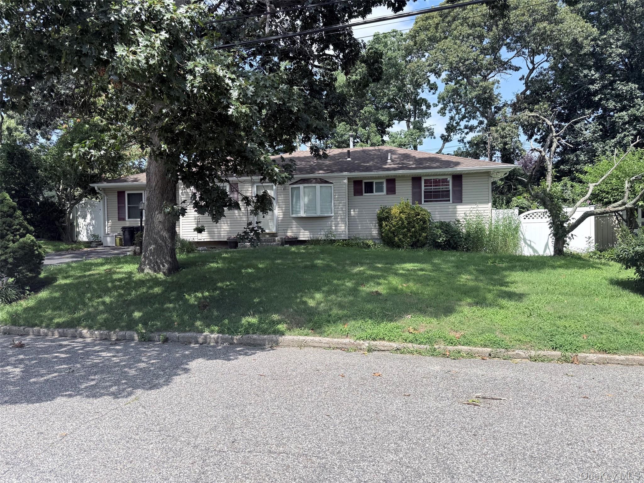 110 Tudor Road – For Sale photo 2