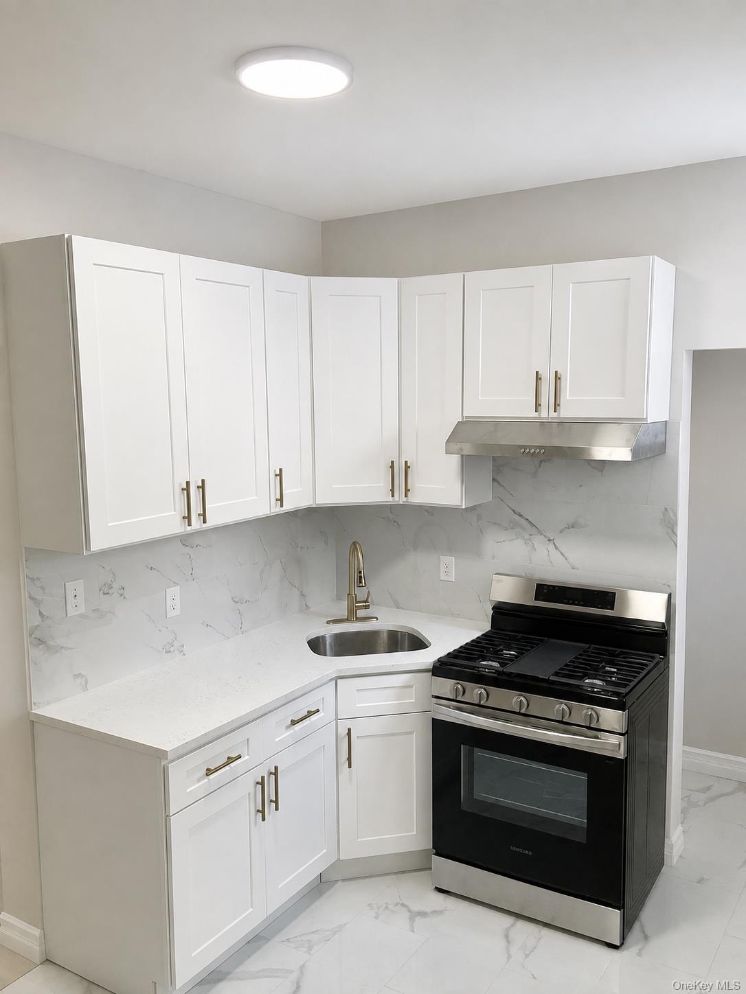 263 E 39th Street – For Sale photo 5