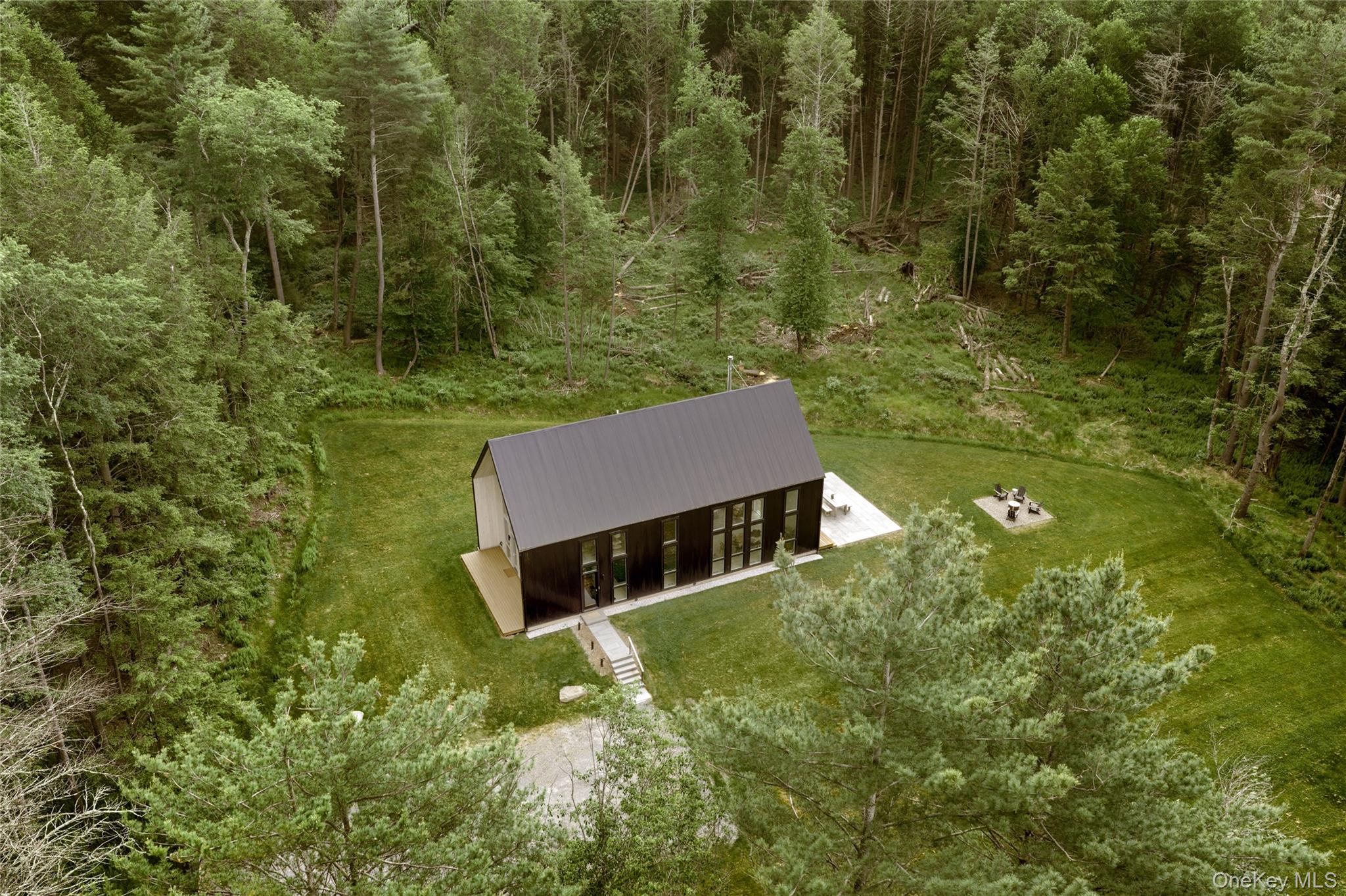 596 Perry Road – For Sale photo 9