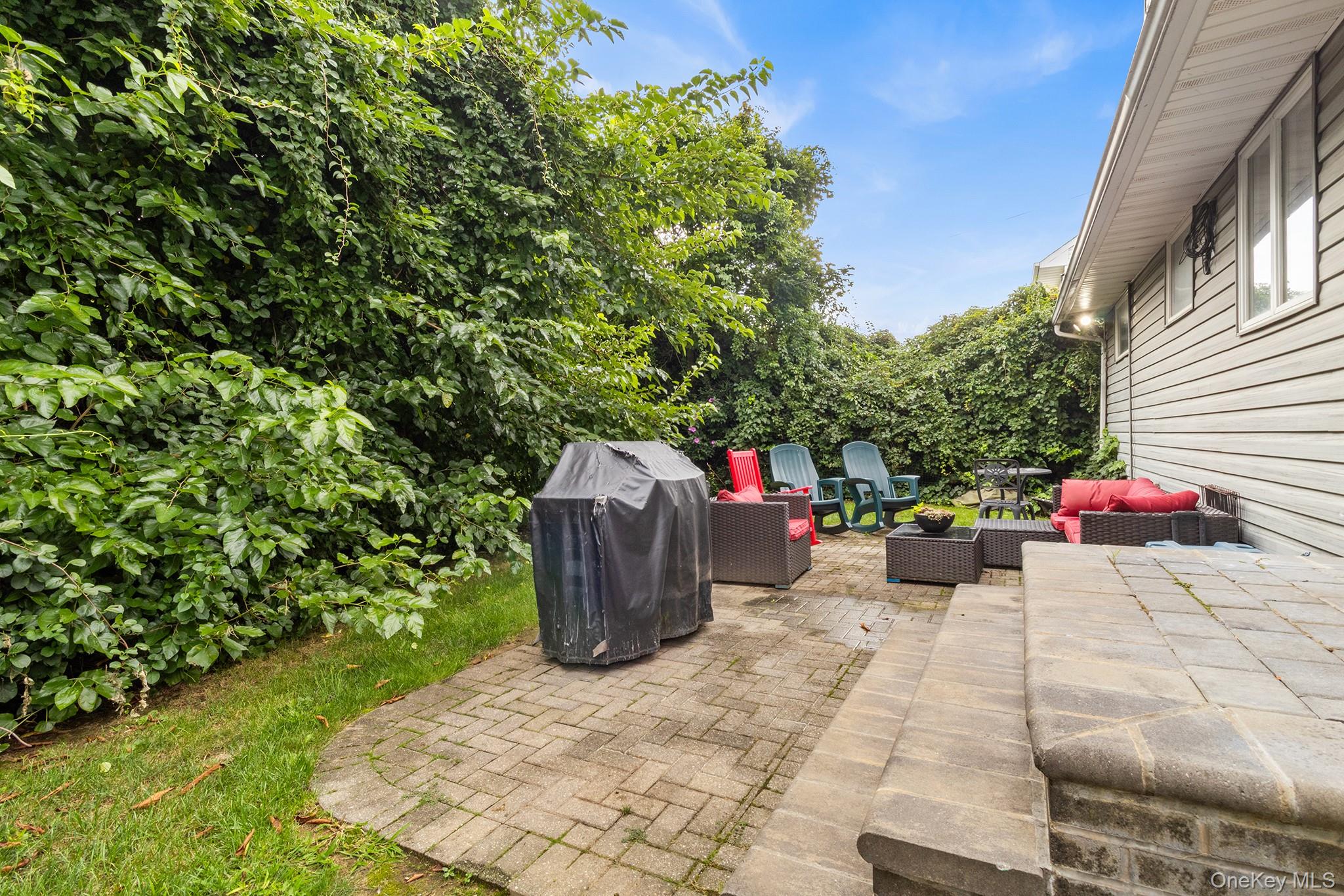 2075 Alan Drive – For Sale photo 23