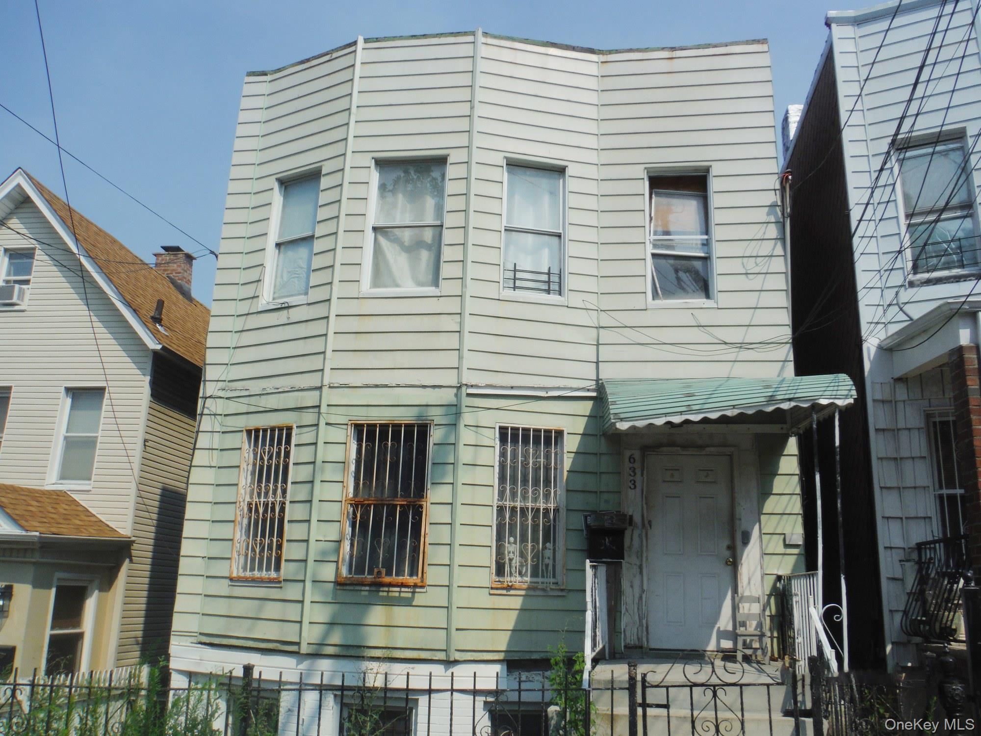 633 Baker Avenue – For Sale