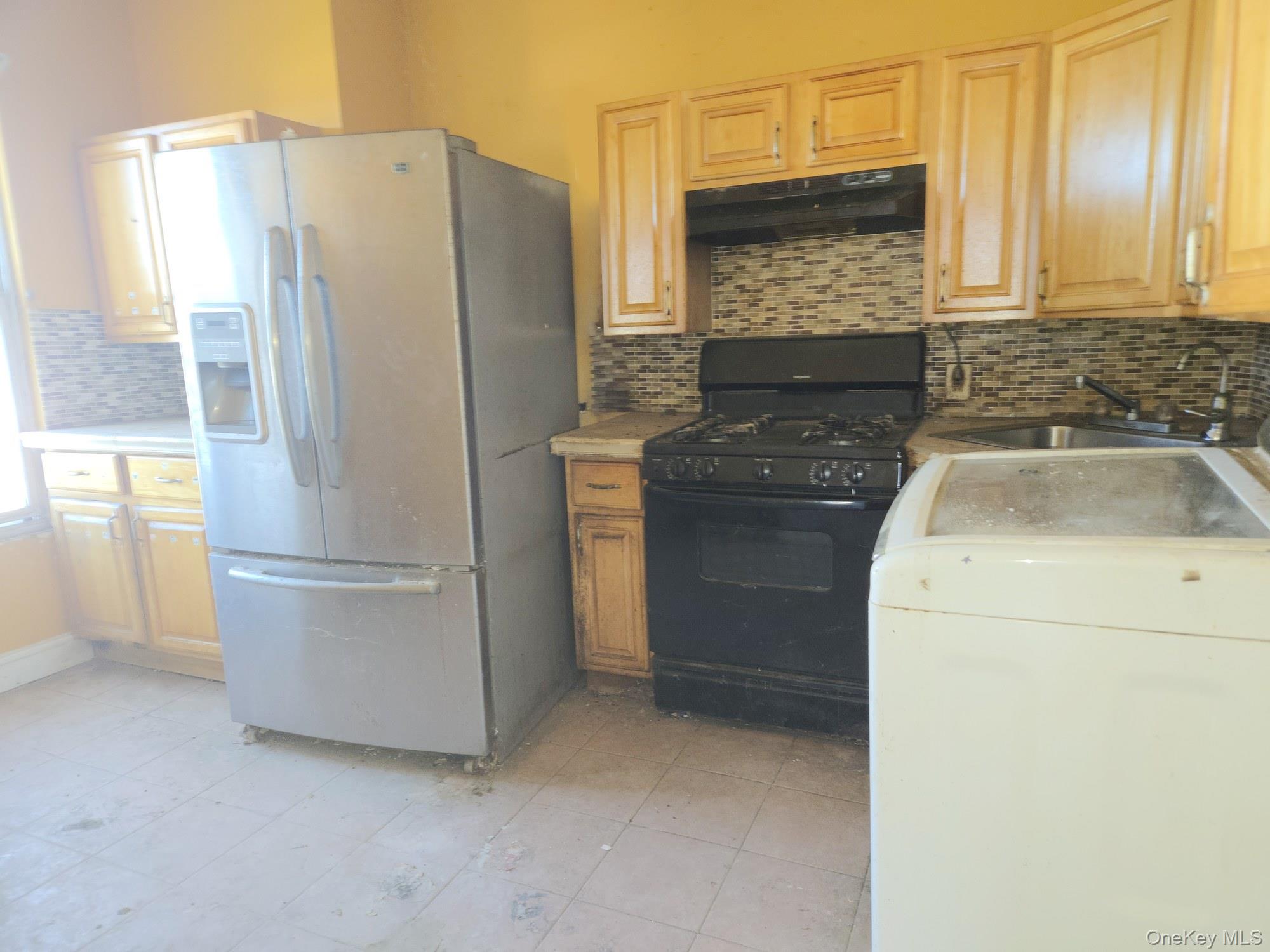 633 Baker Avenue – For Sale photo 27