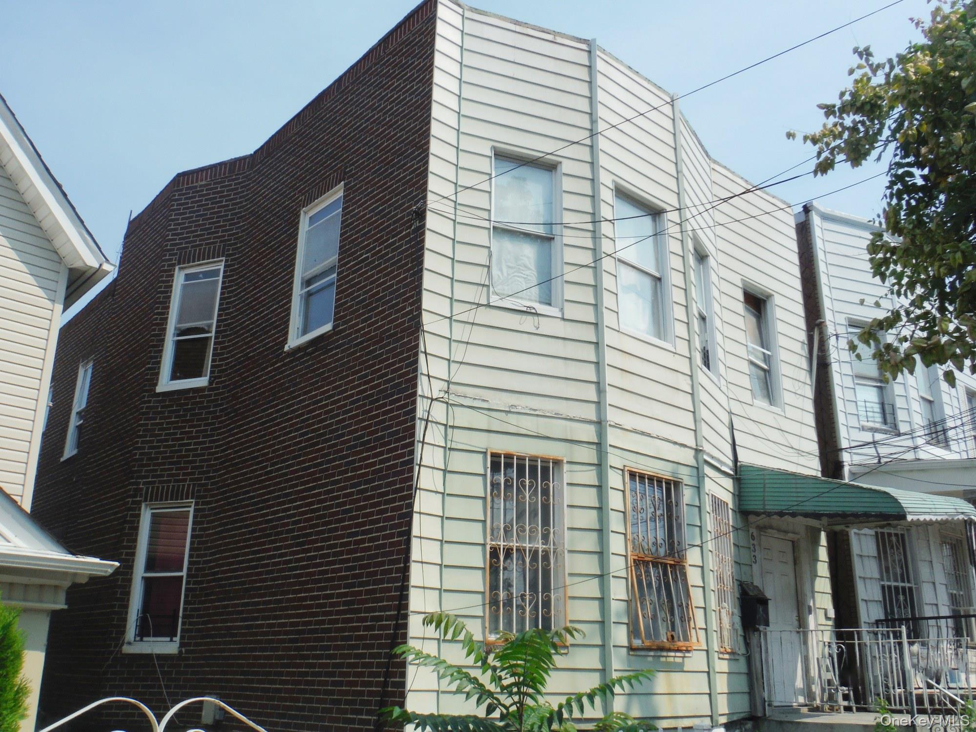 633 Baker Avenue – For Sale photo 2
