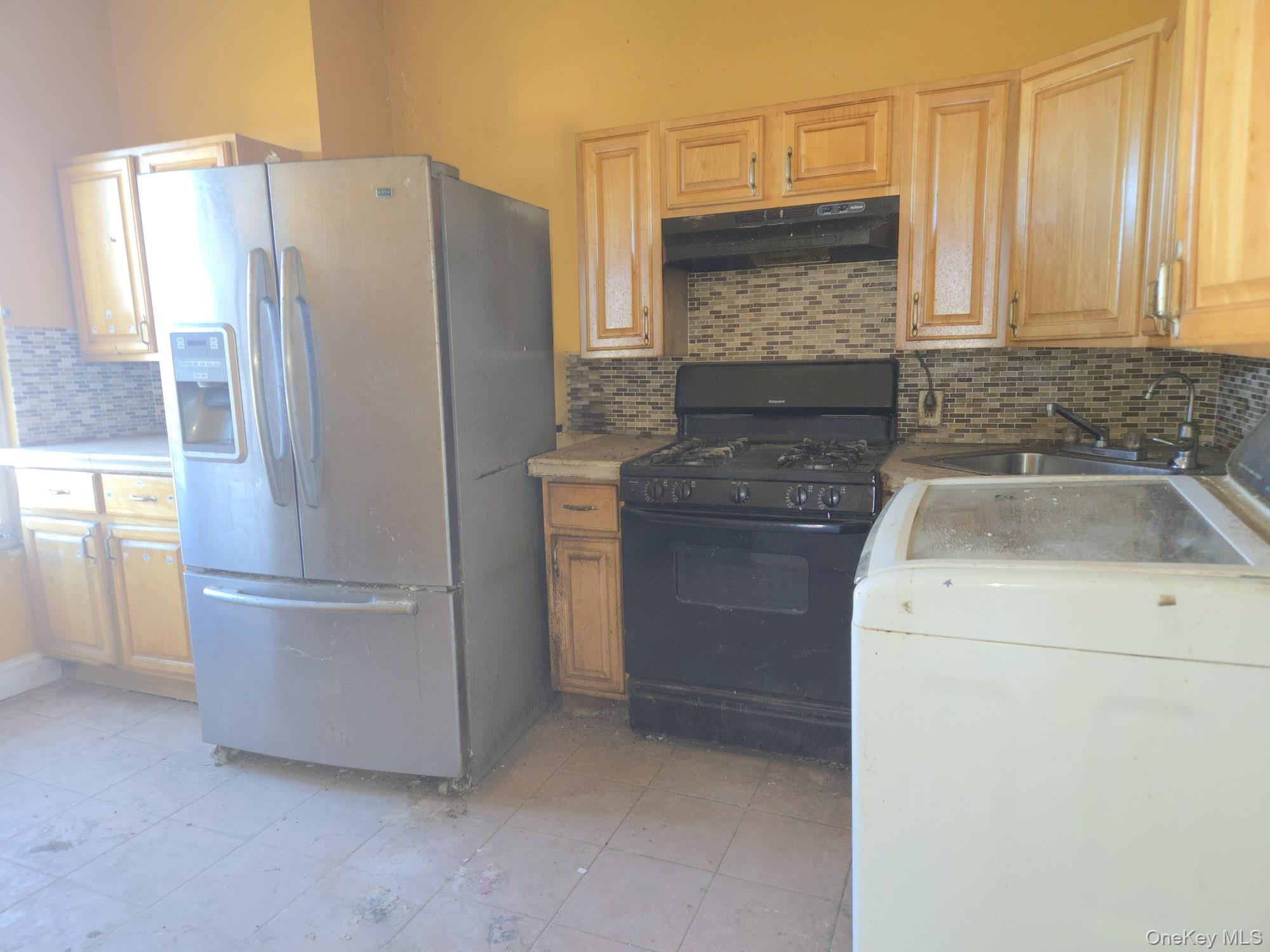 633 Baker Avenue – For Sale photo 28