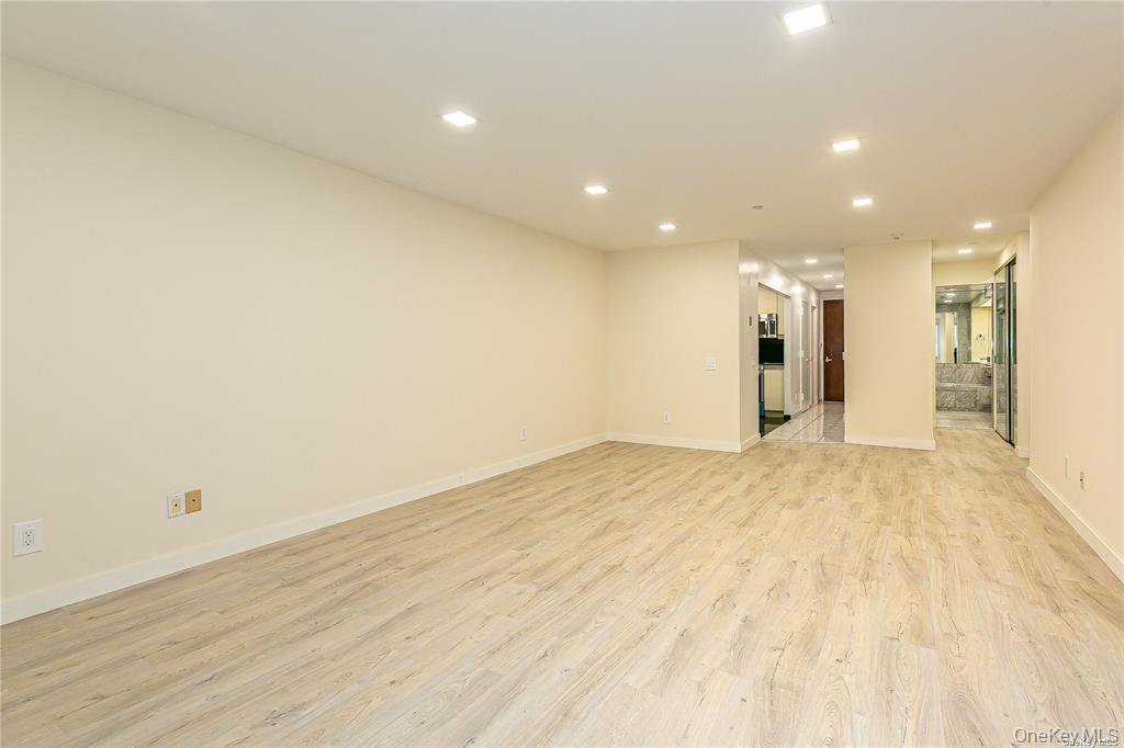 100 Great Neck Road, Unit 1A photo 3