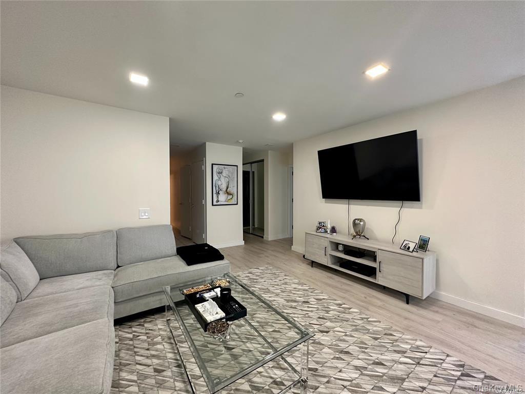 100 Great Neck Road, Unit 1A photo 4