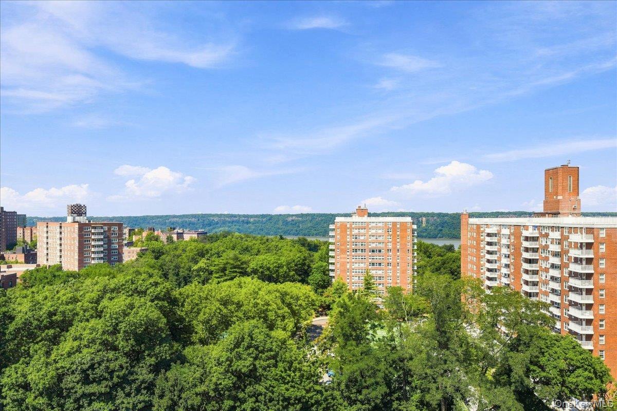 4525 Henry Hudson Parkway W, Unit B1212 photo 12