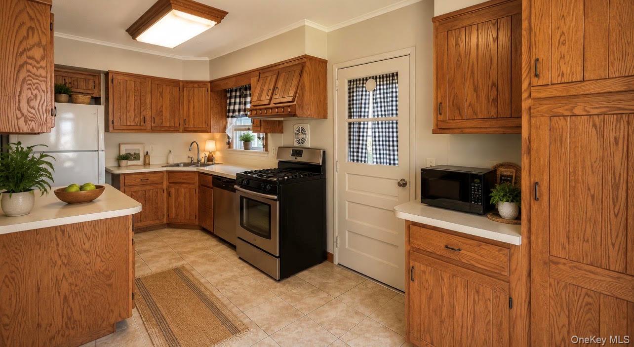 3995 New Road – For Sale photo 9