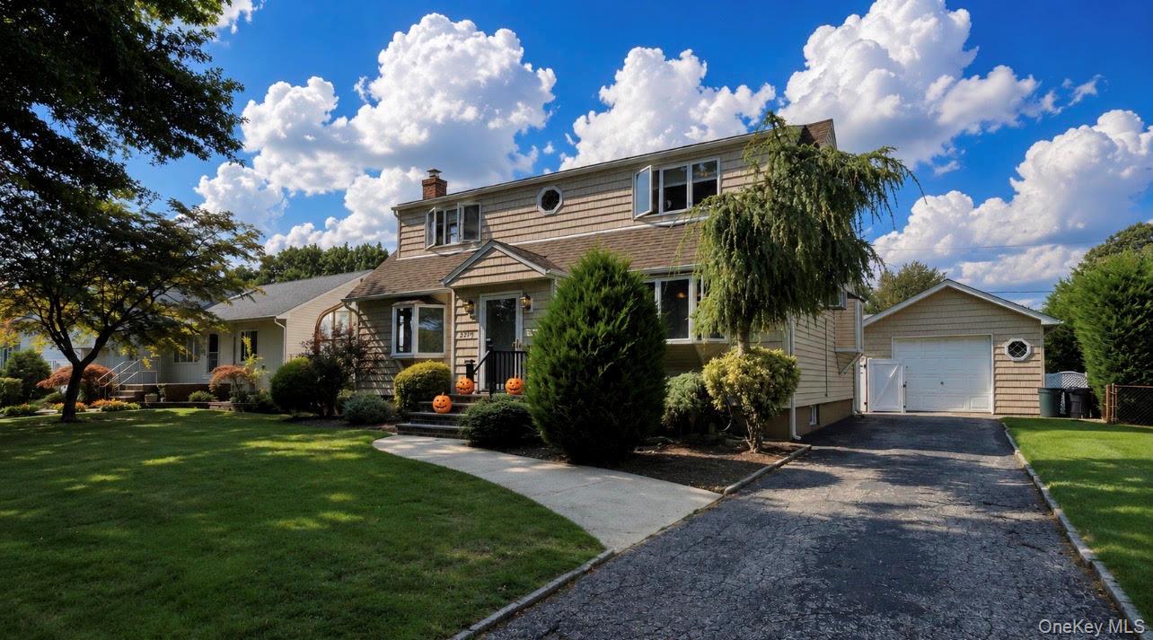 3995 New Road – For Sale