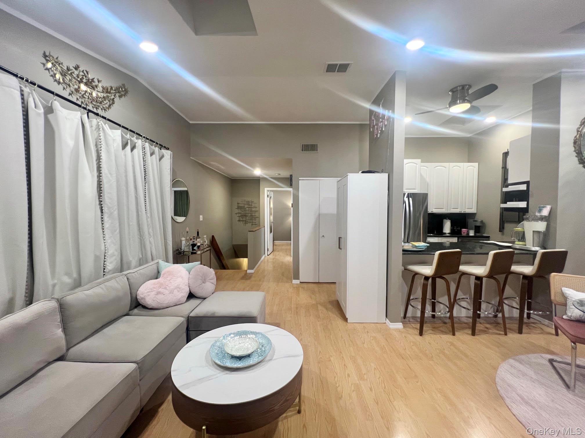 1 Anchorage Way, Unit 702 photo 6