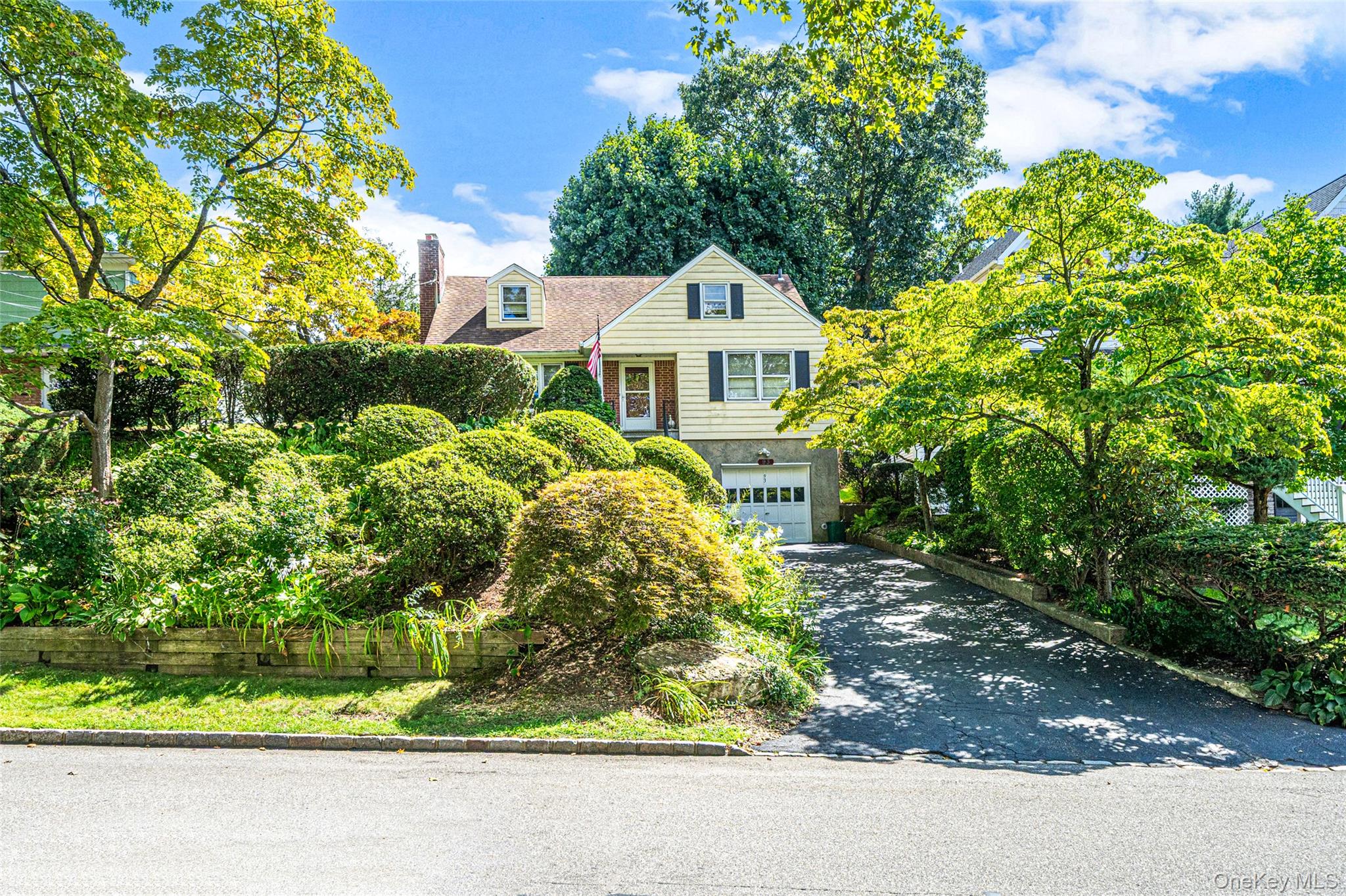 93 Avenue C – For Sale photo 2