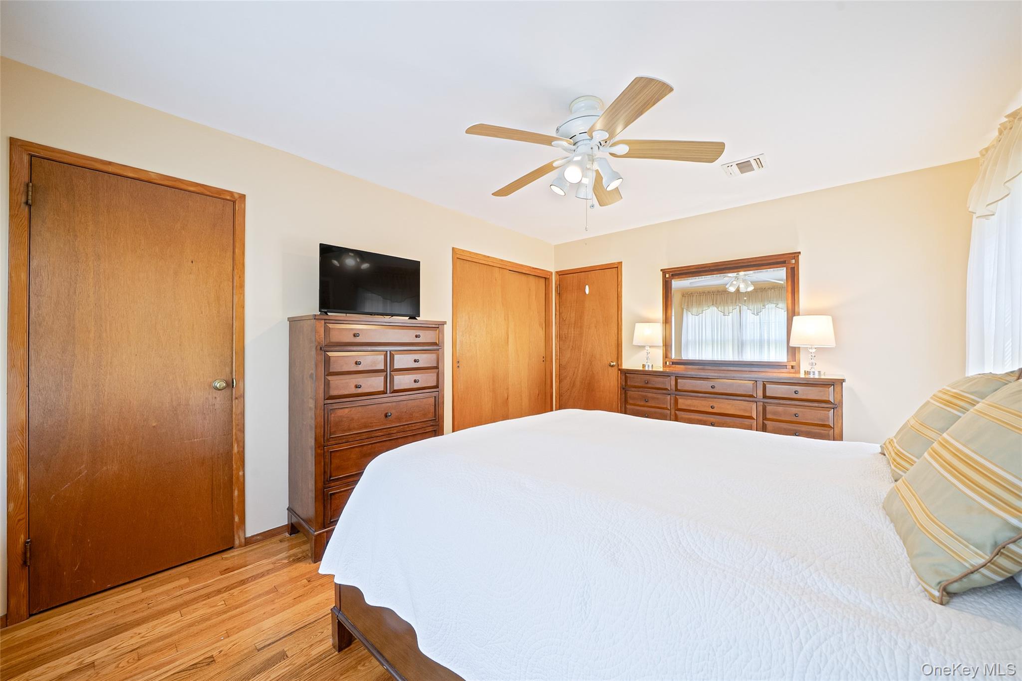 93 Avenue C – For Sale photo 32