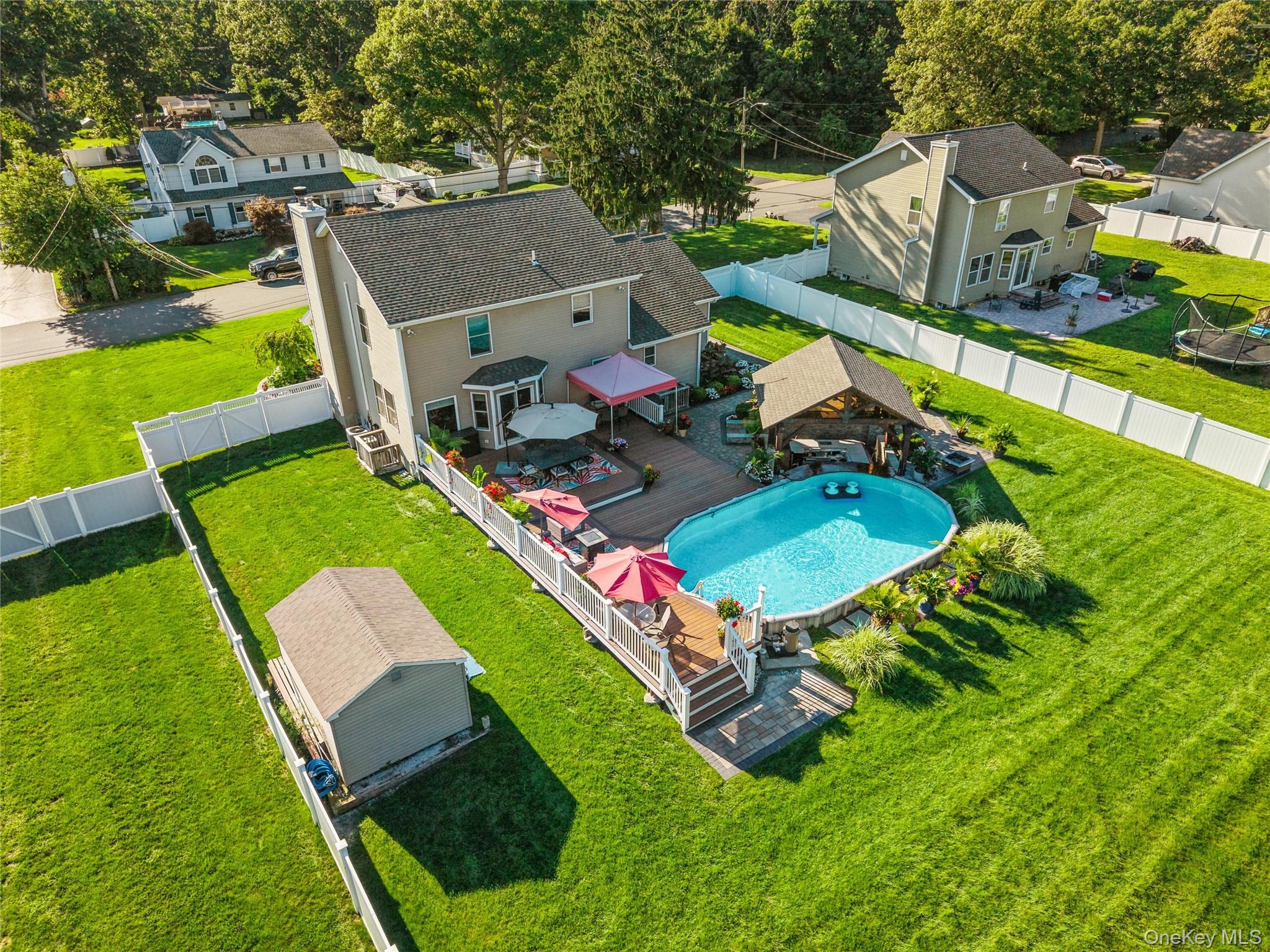 406 Carnation Drive – For Sale photo 2