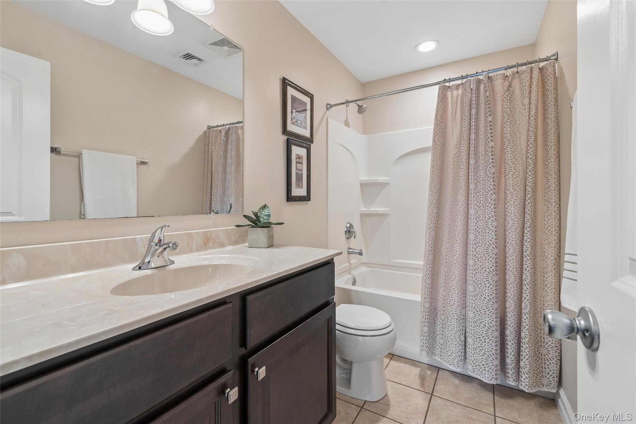 406 Carnation Drive – For Sale photo 22