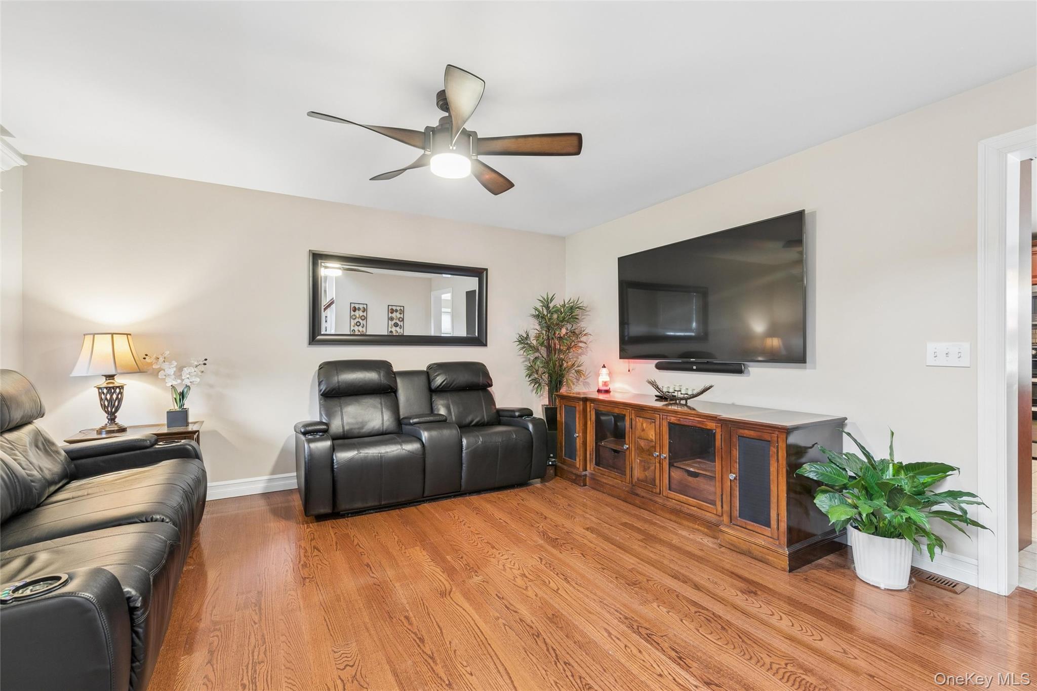 406 Carnation Drive – For Sale photo 9