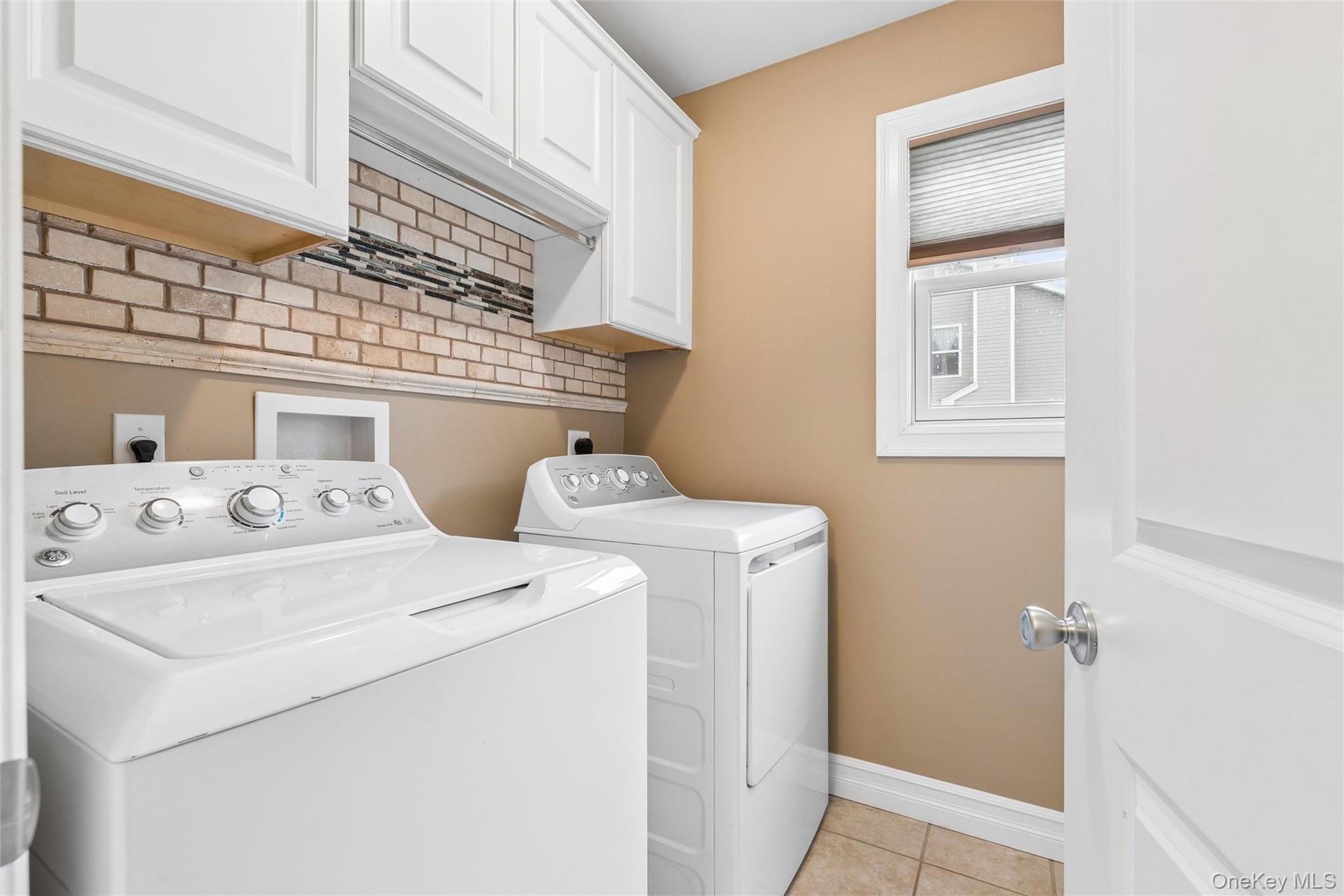 406 Carnation Drive – For Sale photo 16