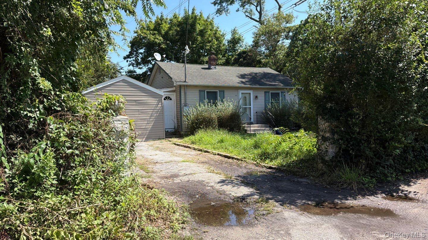 448 Revilo Avenue – For Sale photo 2