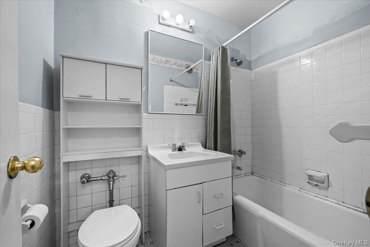 3030 Johnson Avenue, Unit 3D photo 9