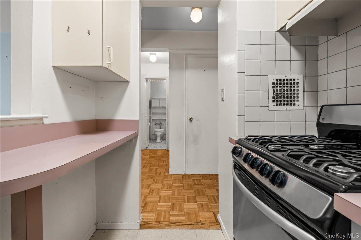 3030 Johnson Avenue, Unit 3D photo 5